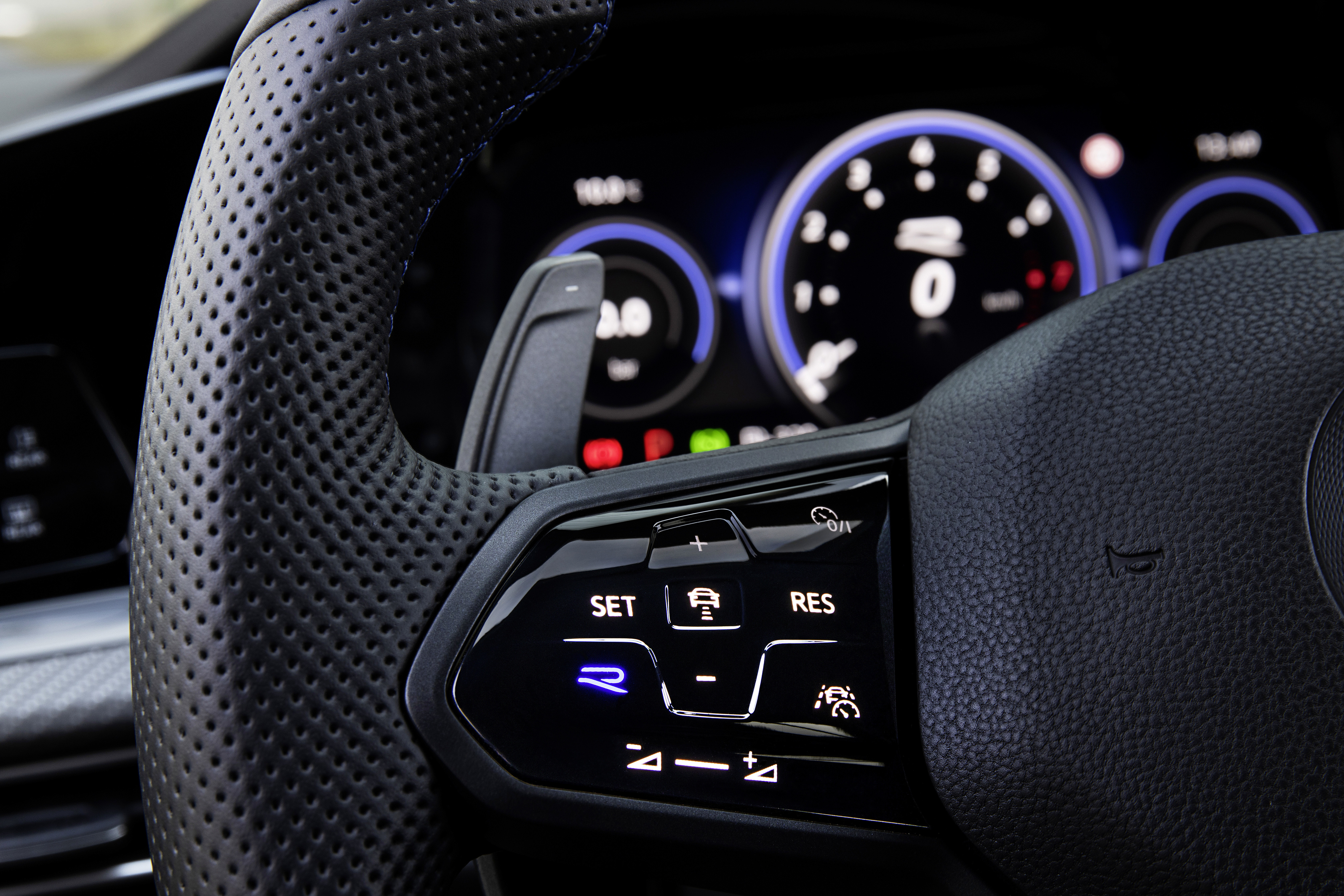 Golf R