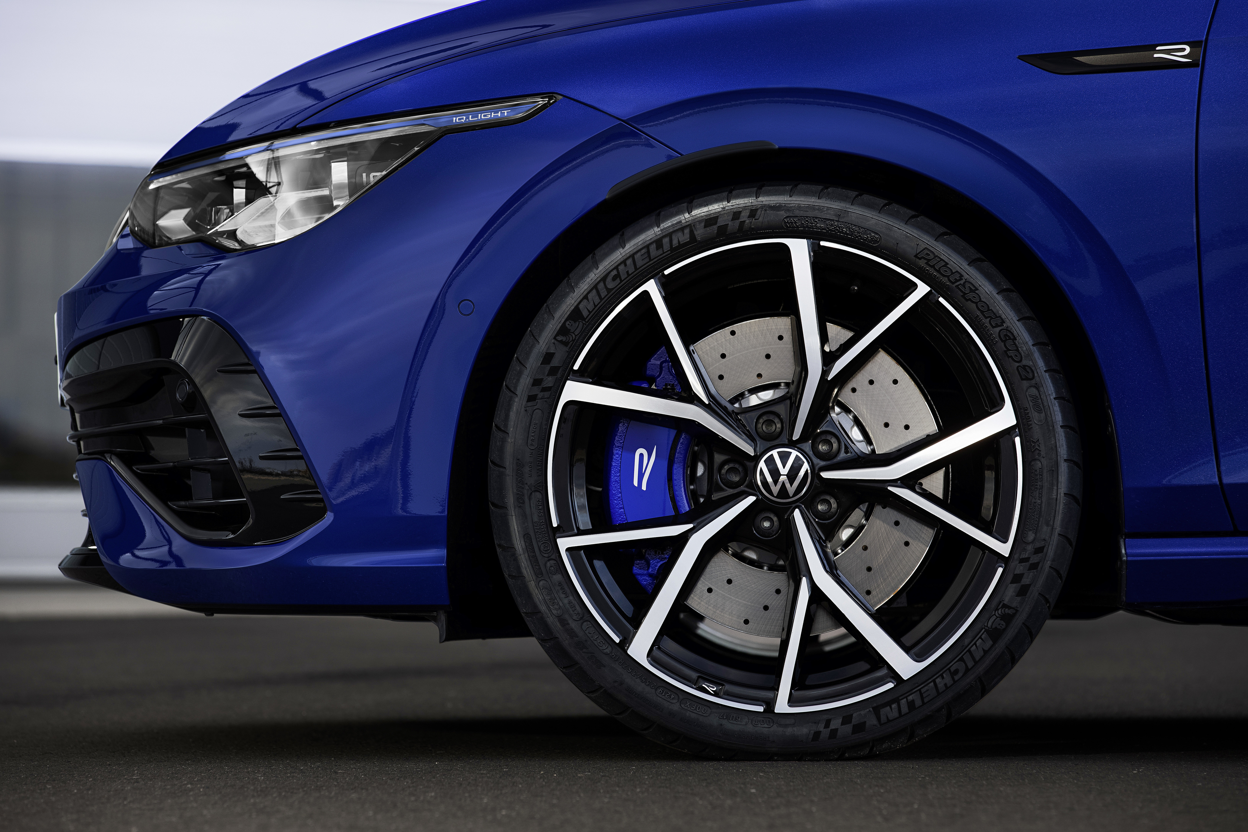 Golf R