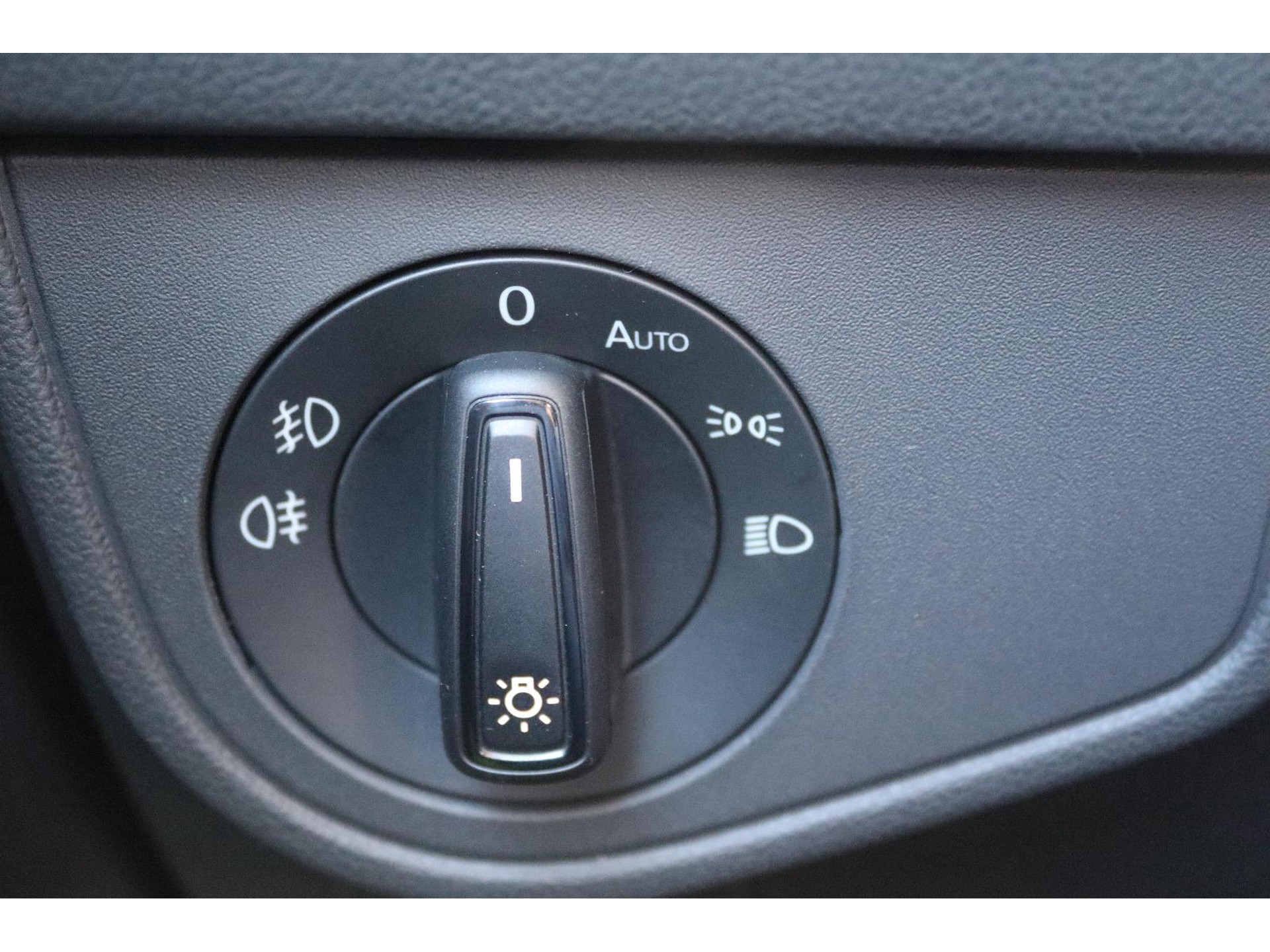 Volkswagen - Polo 1.0 TSI 95 5MT Style - 2022
