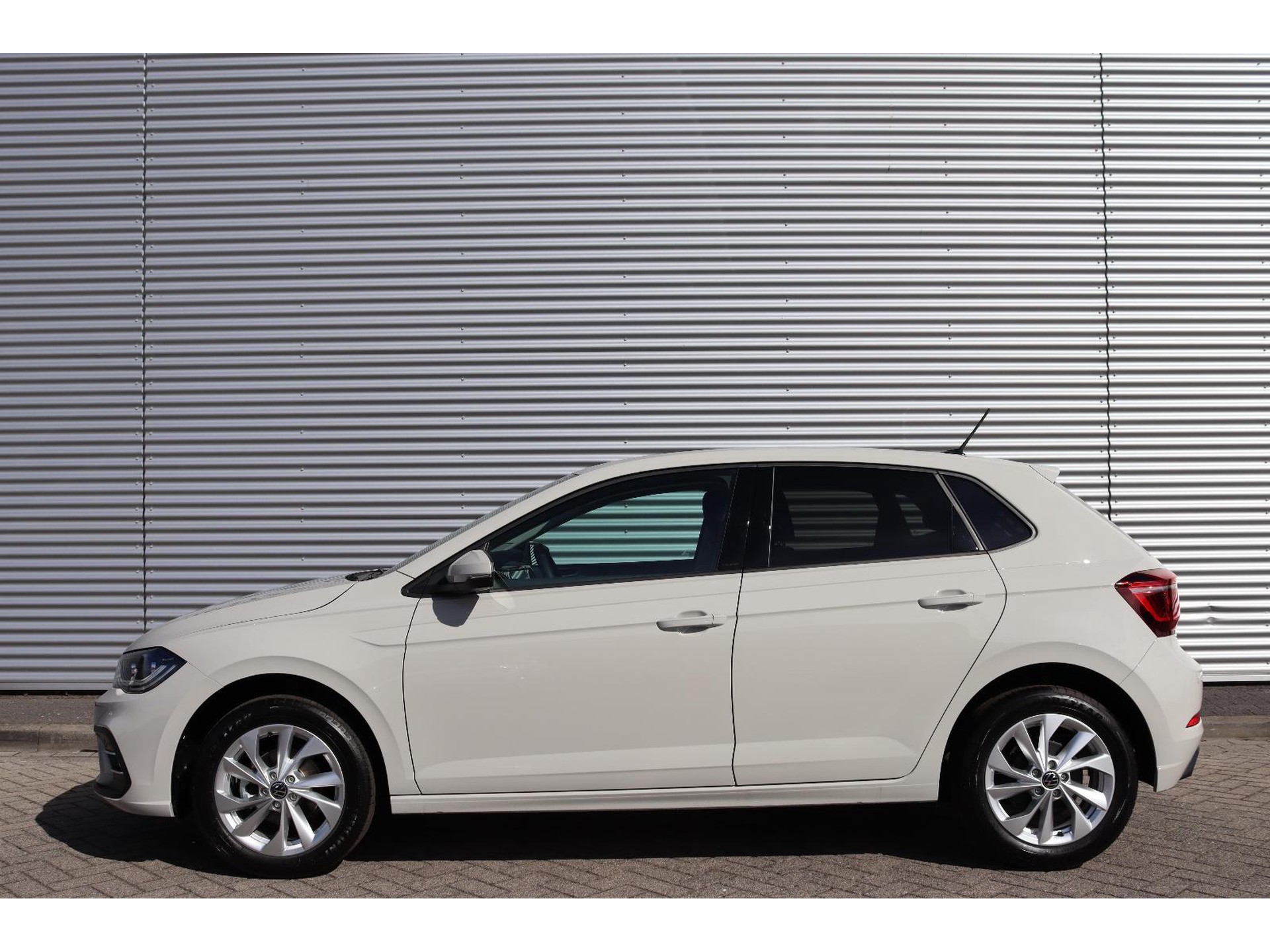 Volkswagen - Polo 1.0 TSI 95 5MT Style - 2022
