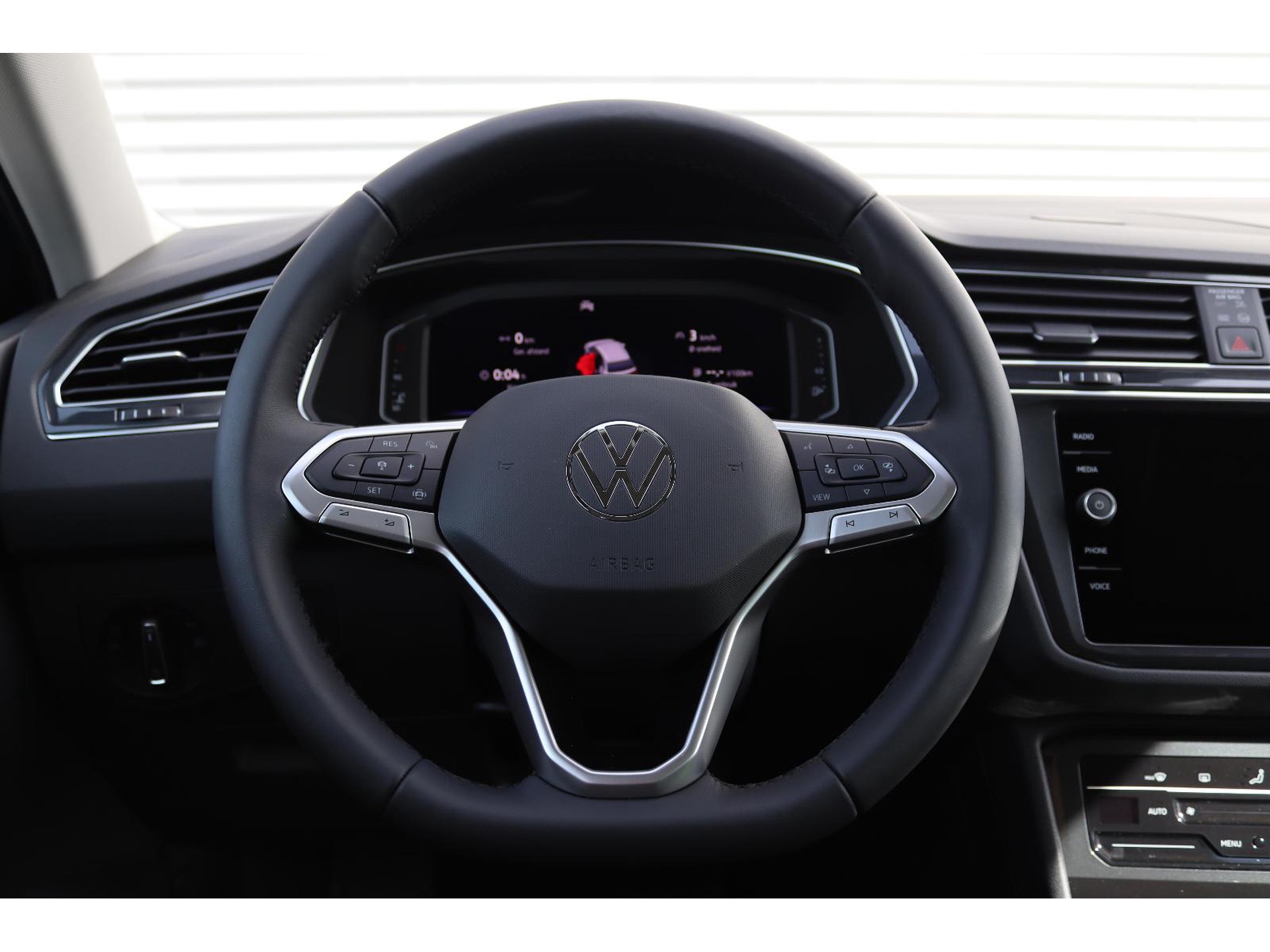 Volkswagen - Tiguan 1.5 TSI 150 7DSG Elegance - 2022