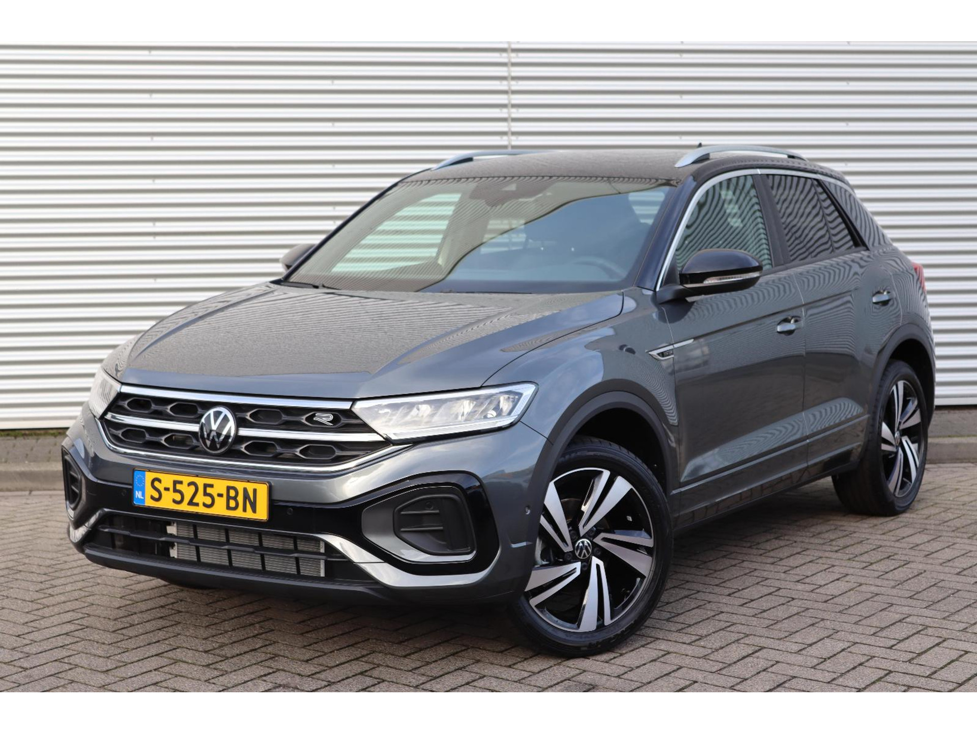 Volkswagen - T-Roc 1.0 TSI 110 6MT R-Line - 2022