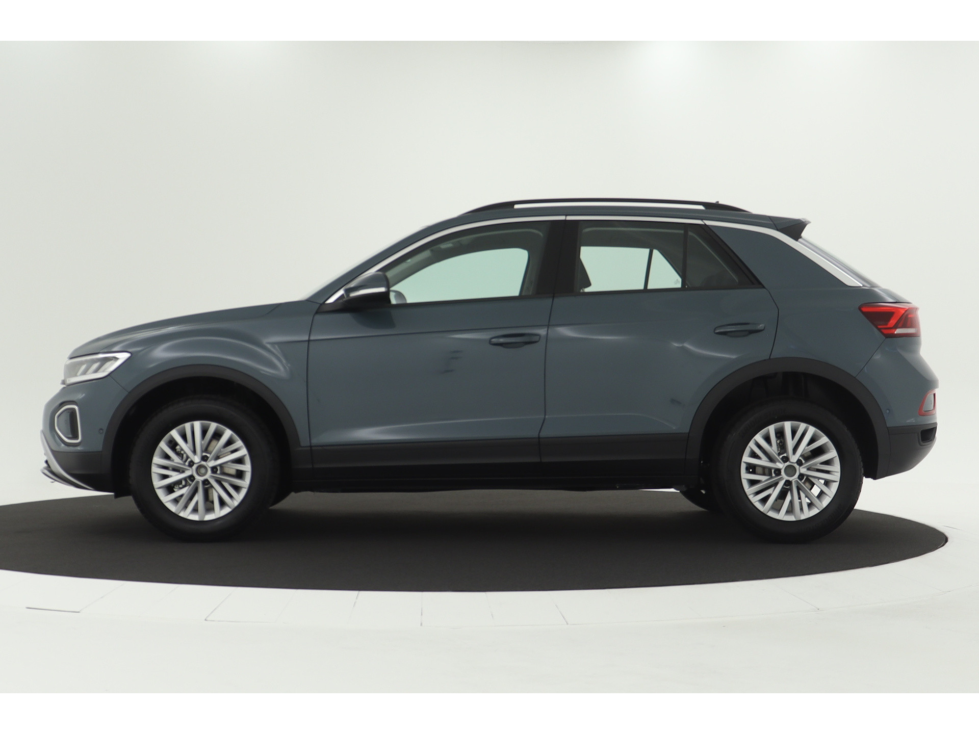 Volkswagen - T-Roc 1.0 TSI 110 6MT Life Business - 2022