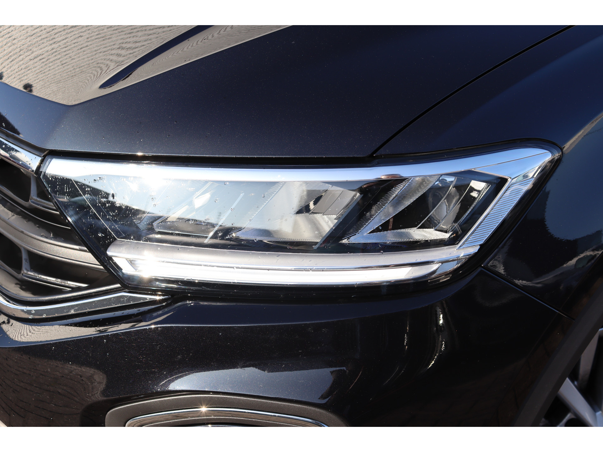 Volkswagen - T-Roc 1.5 TSI Life Business - 2022