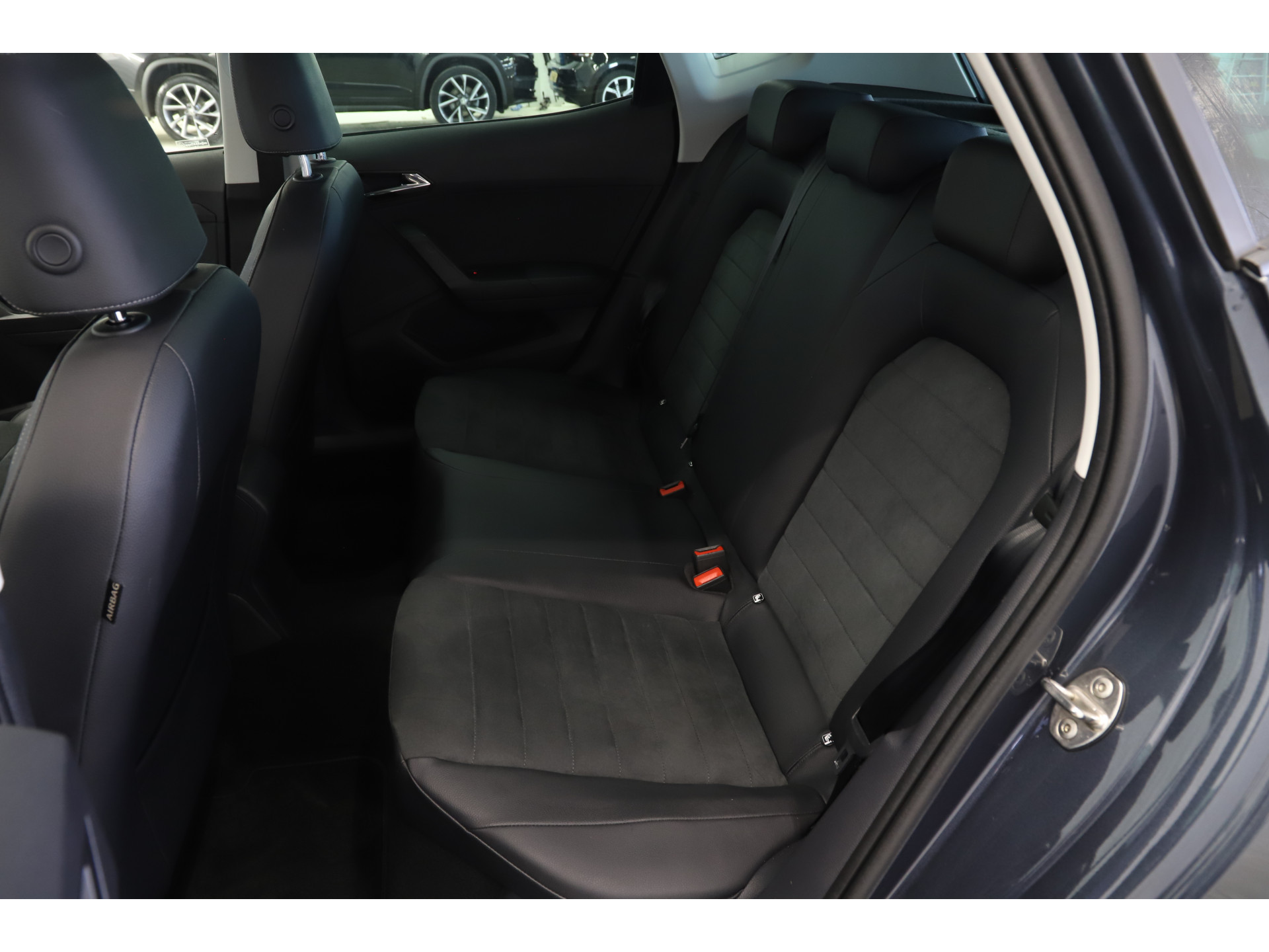 SEAT - Arona 1.0 TSI 95pk Style Business Intense - 2020