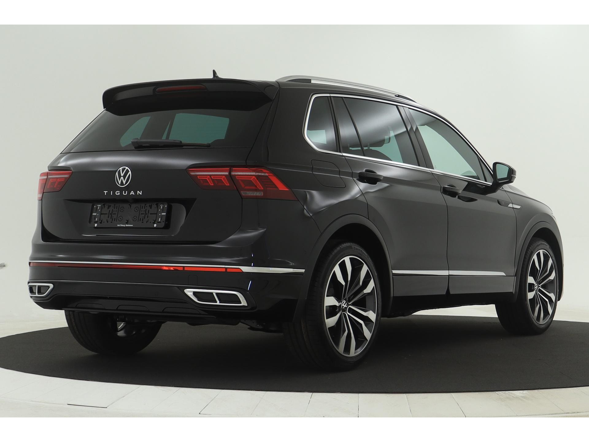 Volkswagen - Tiguan 1.5 TSI 150 7DSG R-Line Business+ - 2023