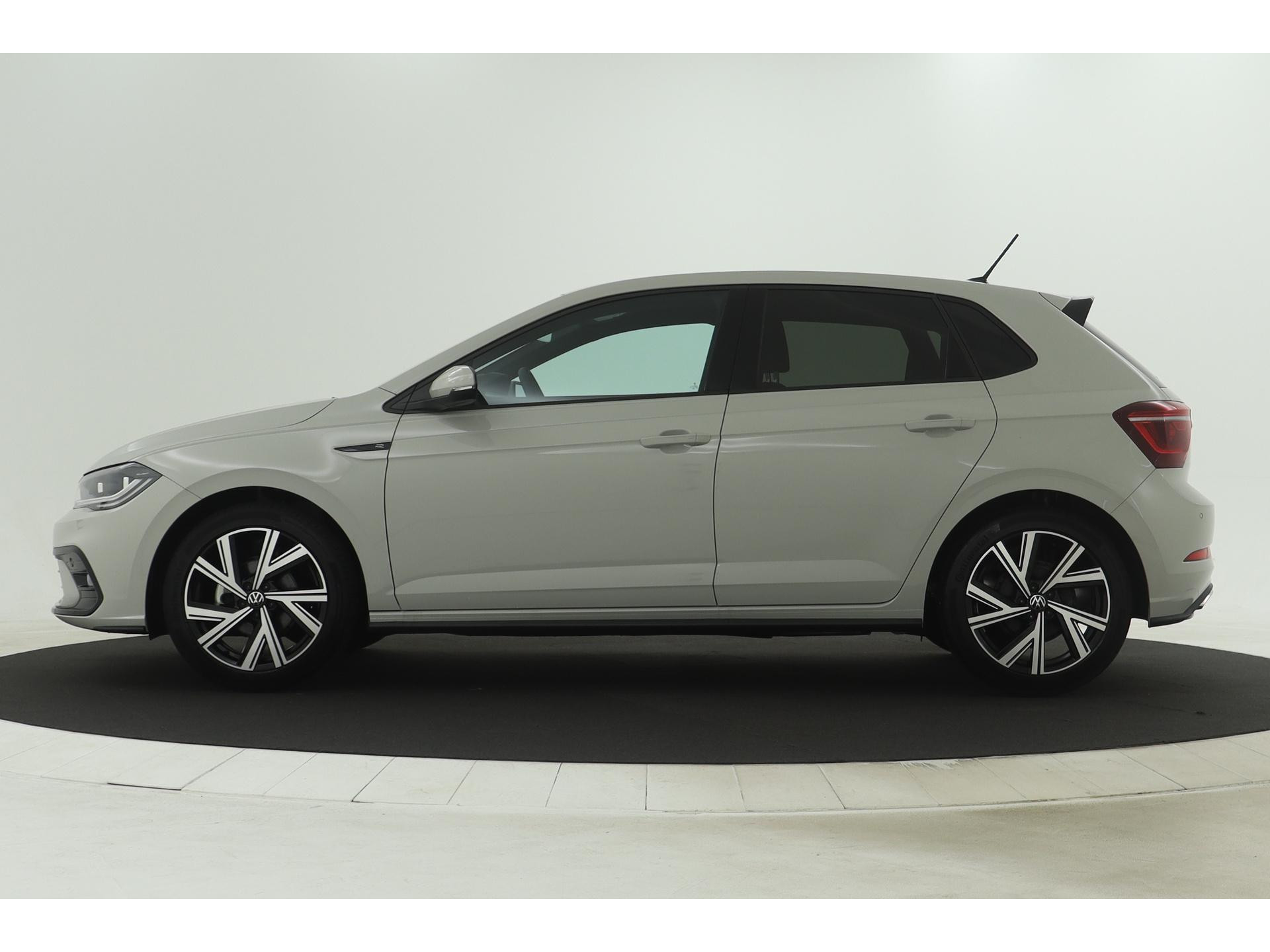 Volkswagen - Polo 1.0 TSI 95 5MT R-Line - 2024