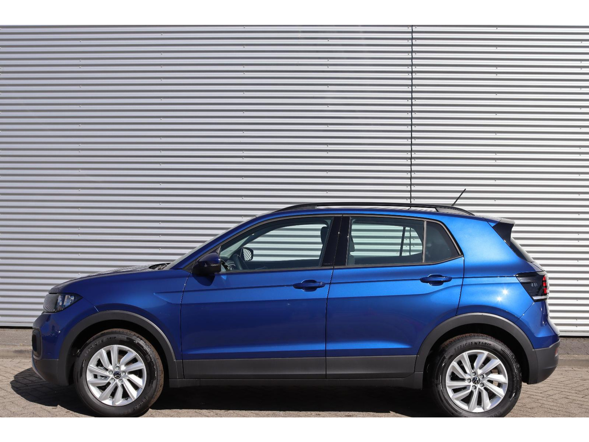 Volkswagen - T-Cross 1.0 TSI 95 5MT Life - 2023