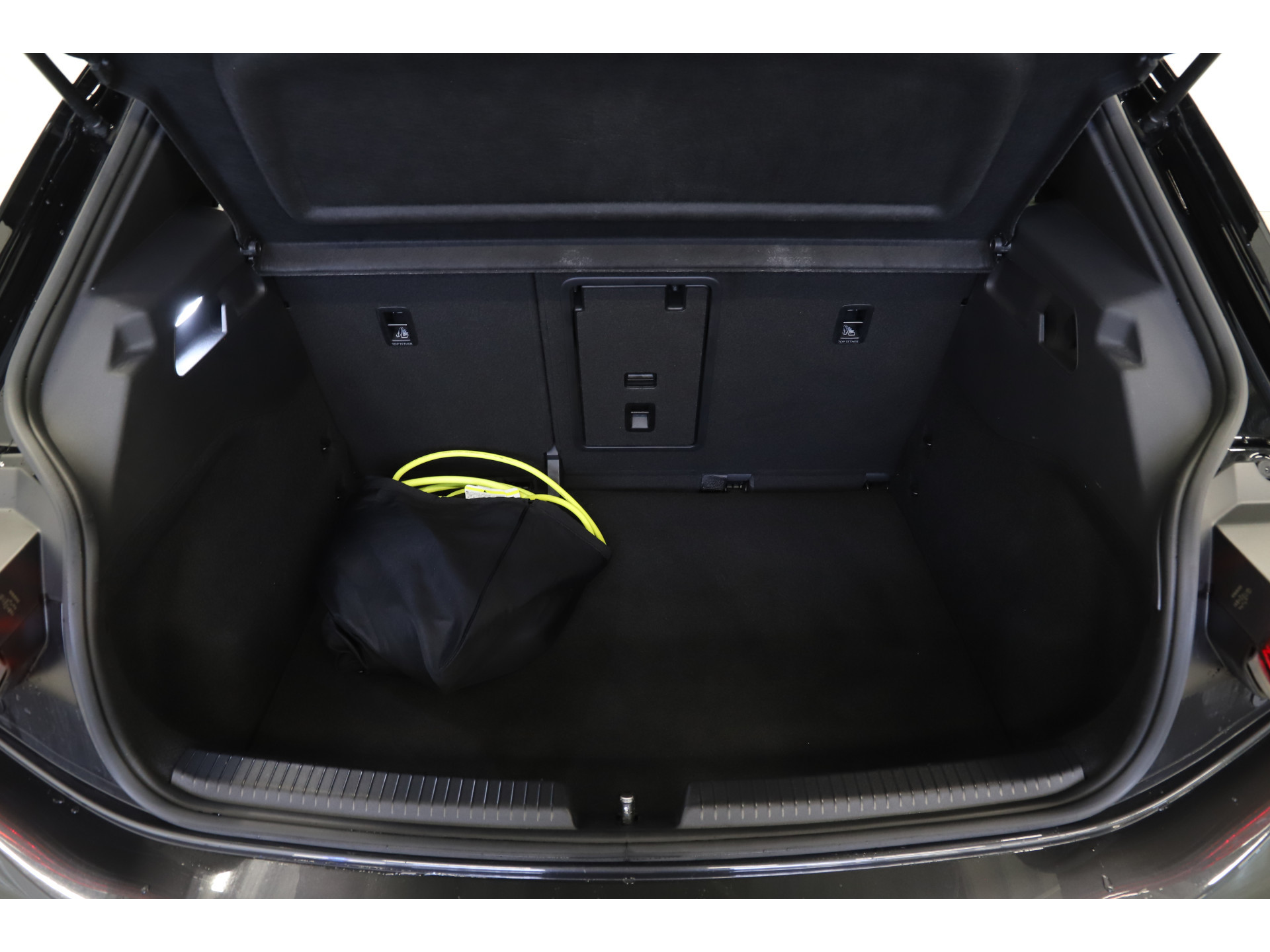 Volkswagen - ID.3 First Plus 58 kWh - 2020