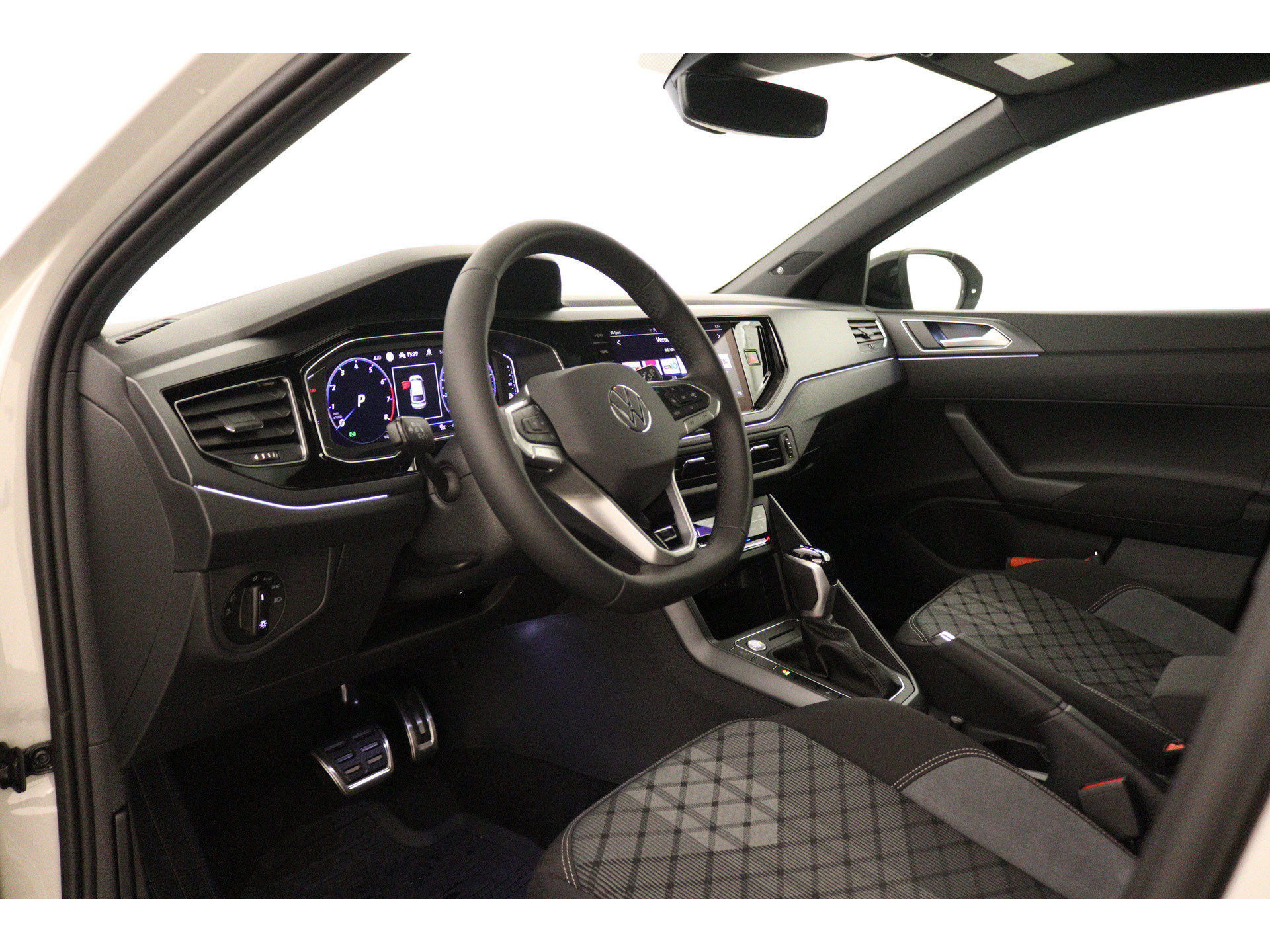 Volkswagen - Taigo 1.5 TSI R-Line - 2023
