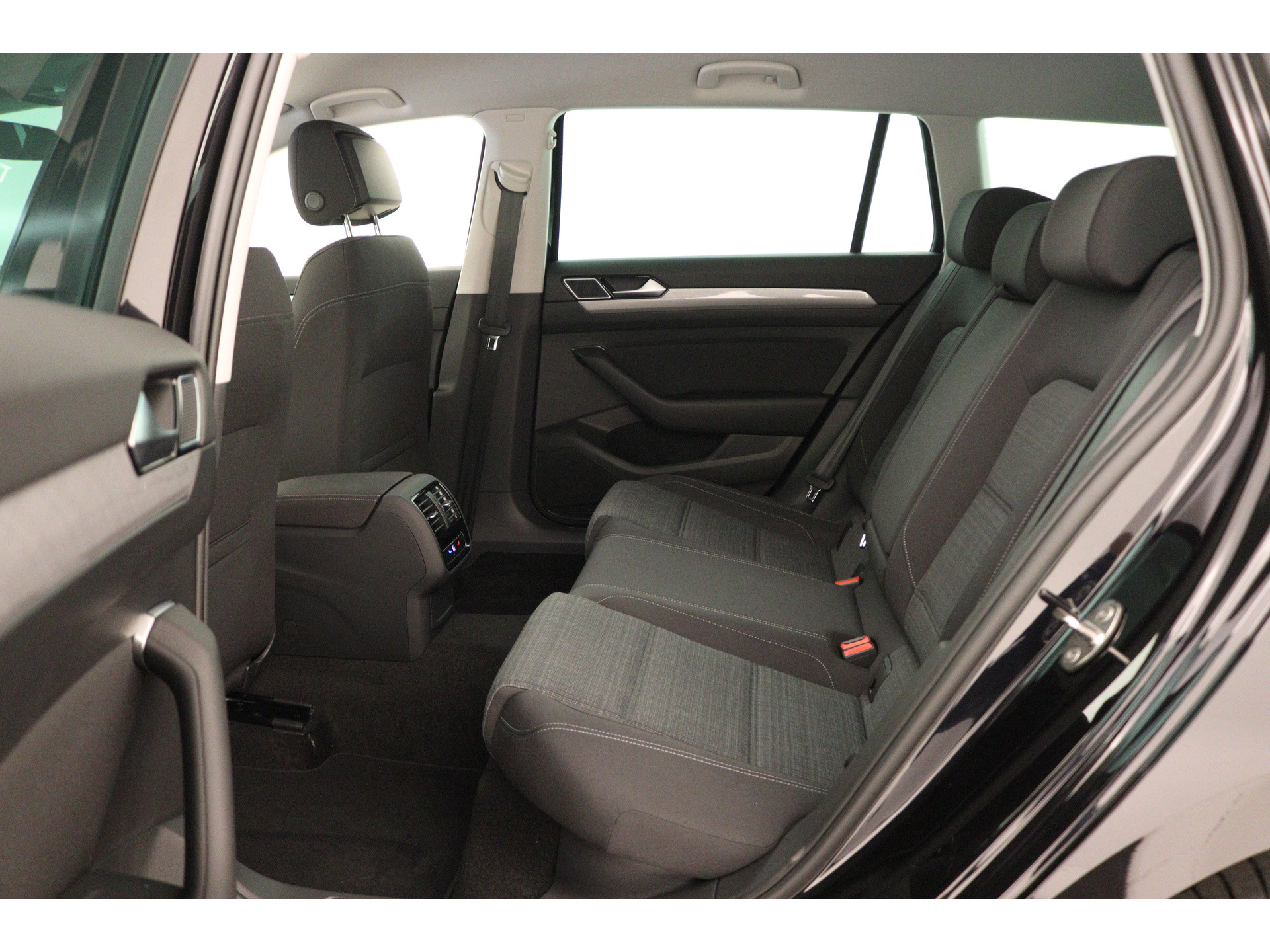 Volkswagen - Passat Variant 1.5 TSI 150 7DSG Business - 2023