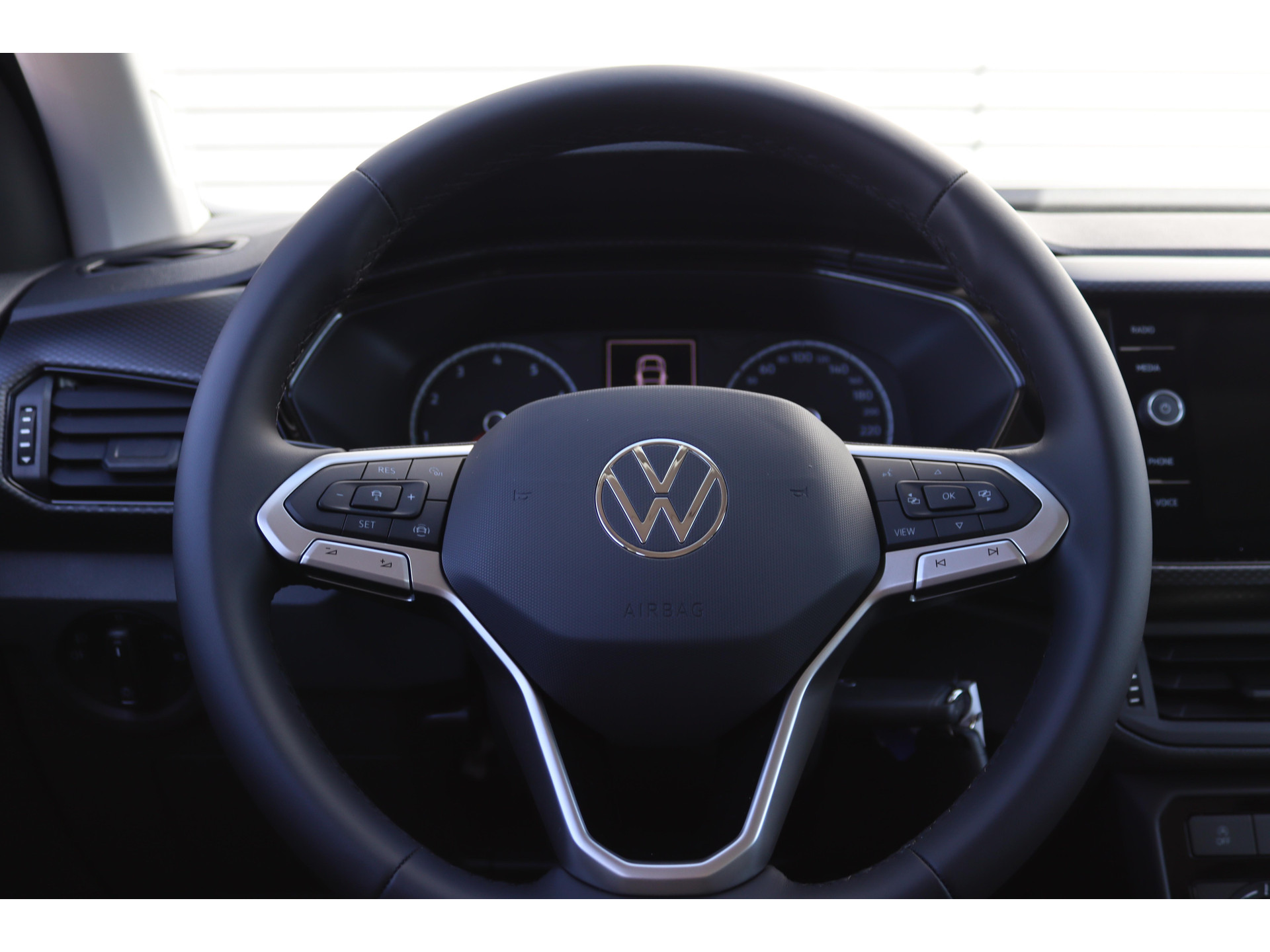Volkswagen - T-Cross 1.0 TSI 95 5MT Life - 2023