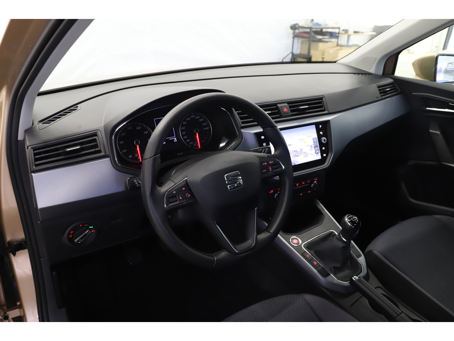 SEAT - Arona 1.0 TSI 95pk Style Business Intense - 2018