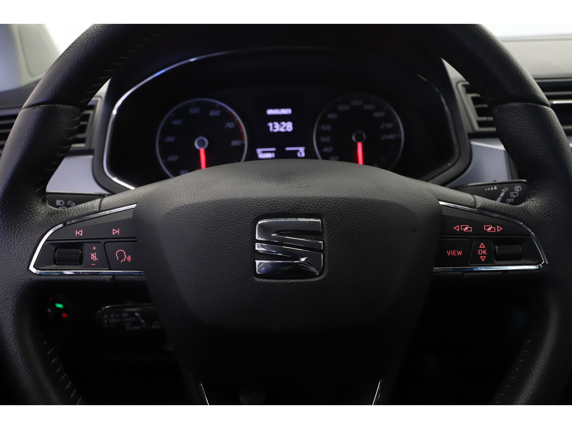 SEAT - Arona 1.0 TSI 95pk Style Business Intense - 2018