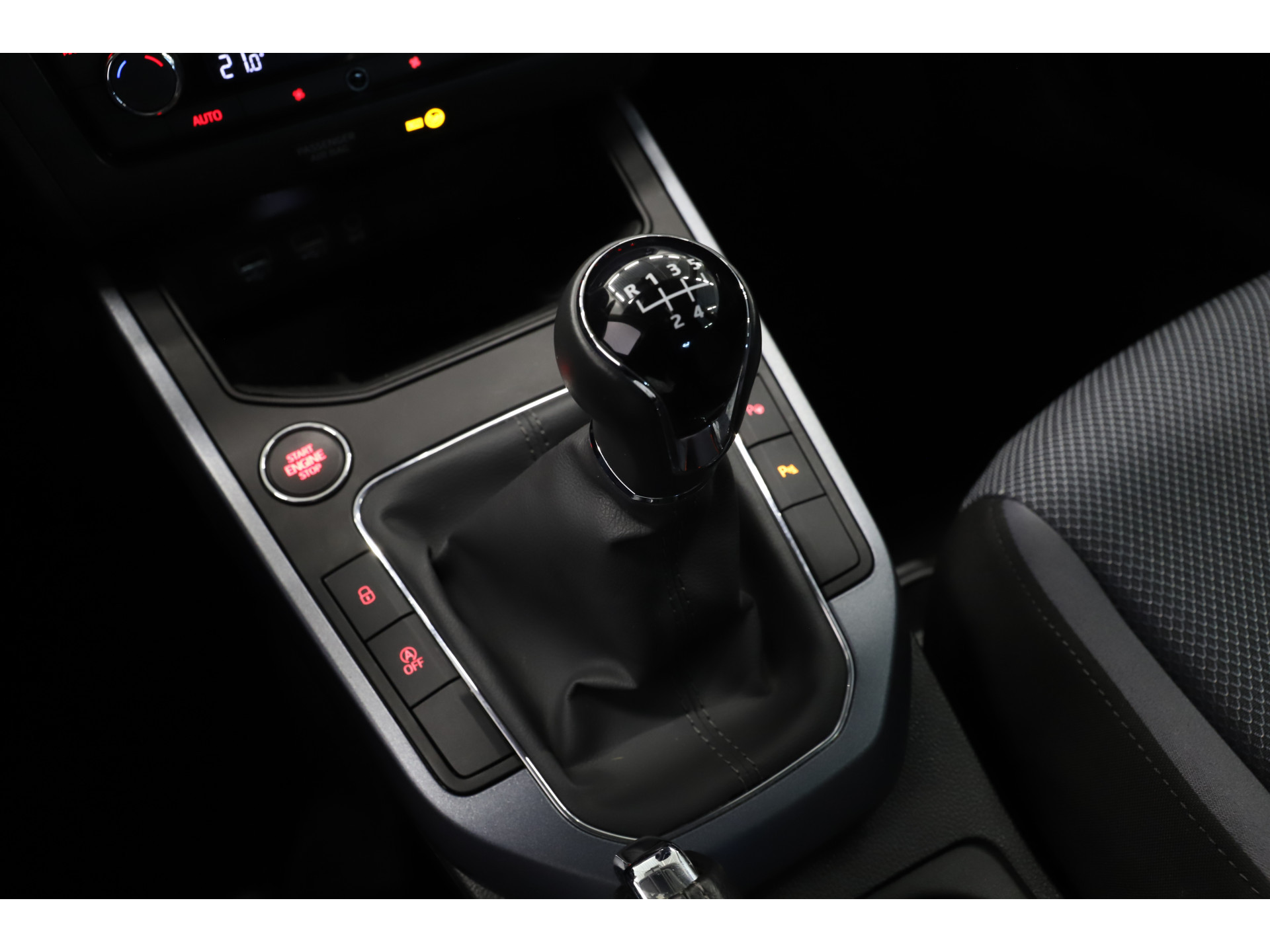 SEAT - Arona 1.0 TSI 95pk Style Business Intense - 2018