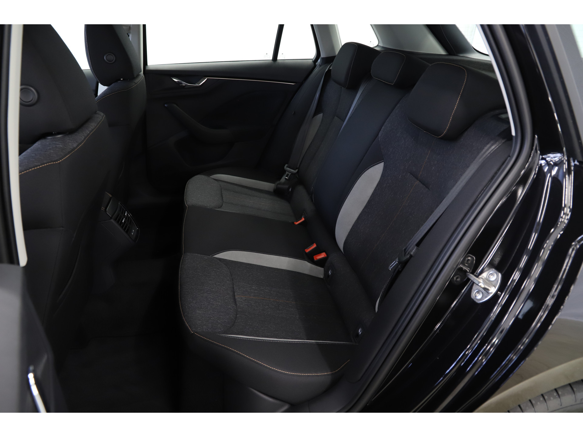 Škoda - Kamiq 1.0 TSI 110pk DSG Ambition - 2022