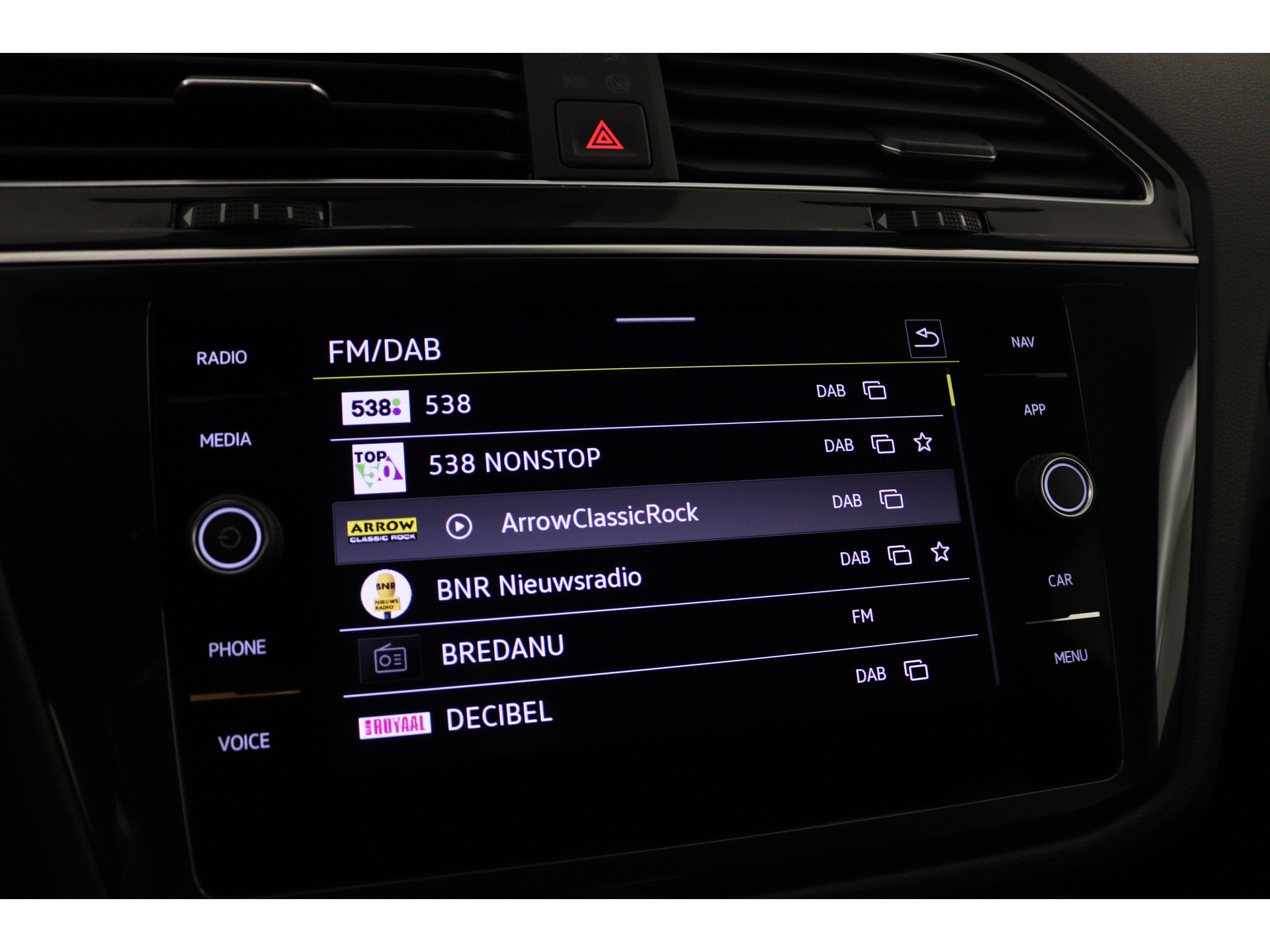 Volkswagen - Tiguan 1.5 TSI R-Line Business+ - 2023