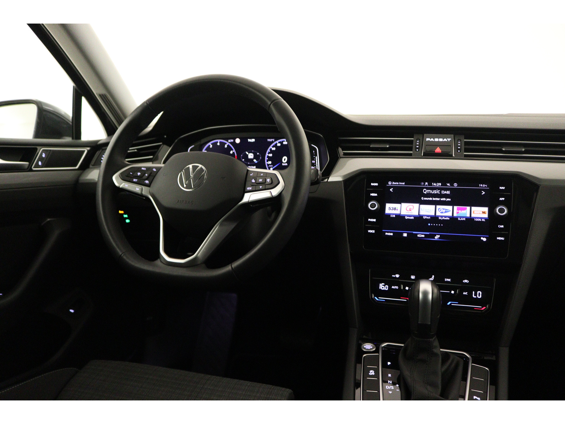 Volkswagen - Passat Variant 1.5 TSI Business - 2022