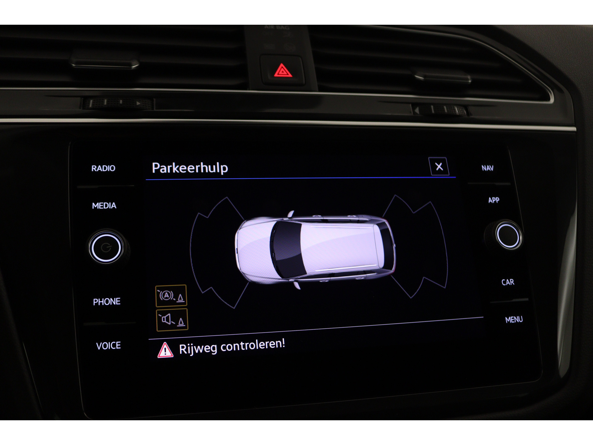Volkswagen - Tiguan 1.5 TSI Life Business - 2022
