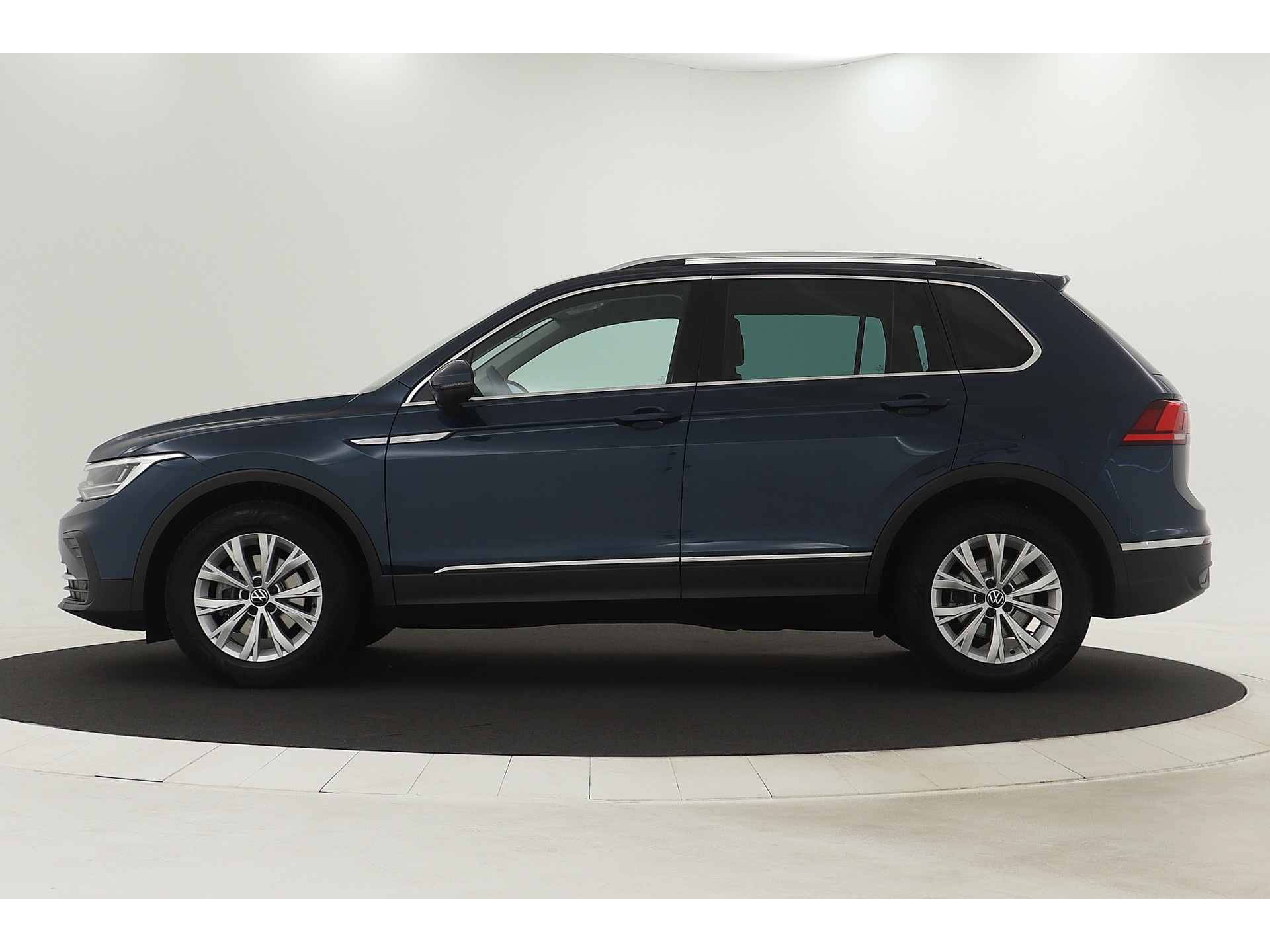 Volkswagen - Tiguan 1.5 TSI Life Business - 2022