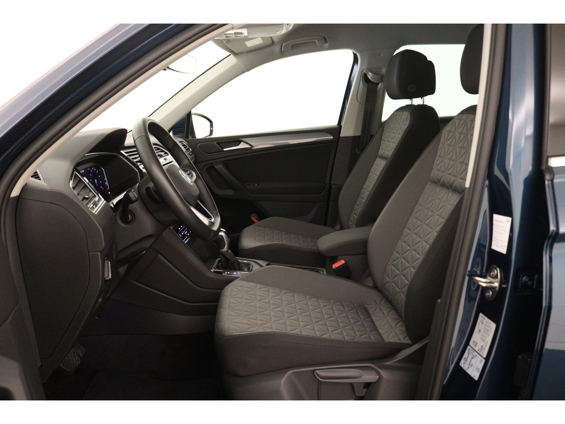 Volkswagen - Tiguan 1.5 TSI Life Business - 2022