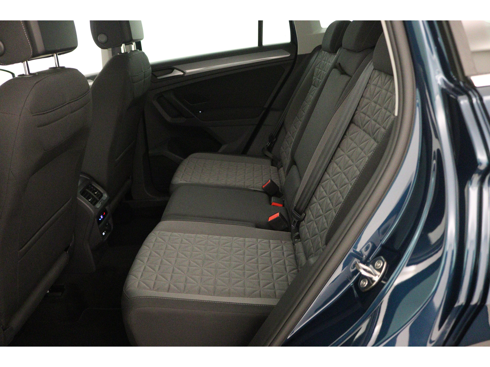 Volkswagen - Tiguan 1.5 TSI Life Business - 2022