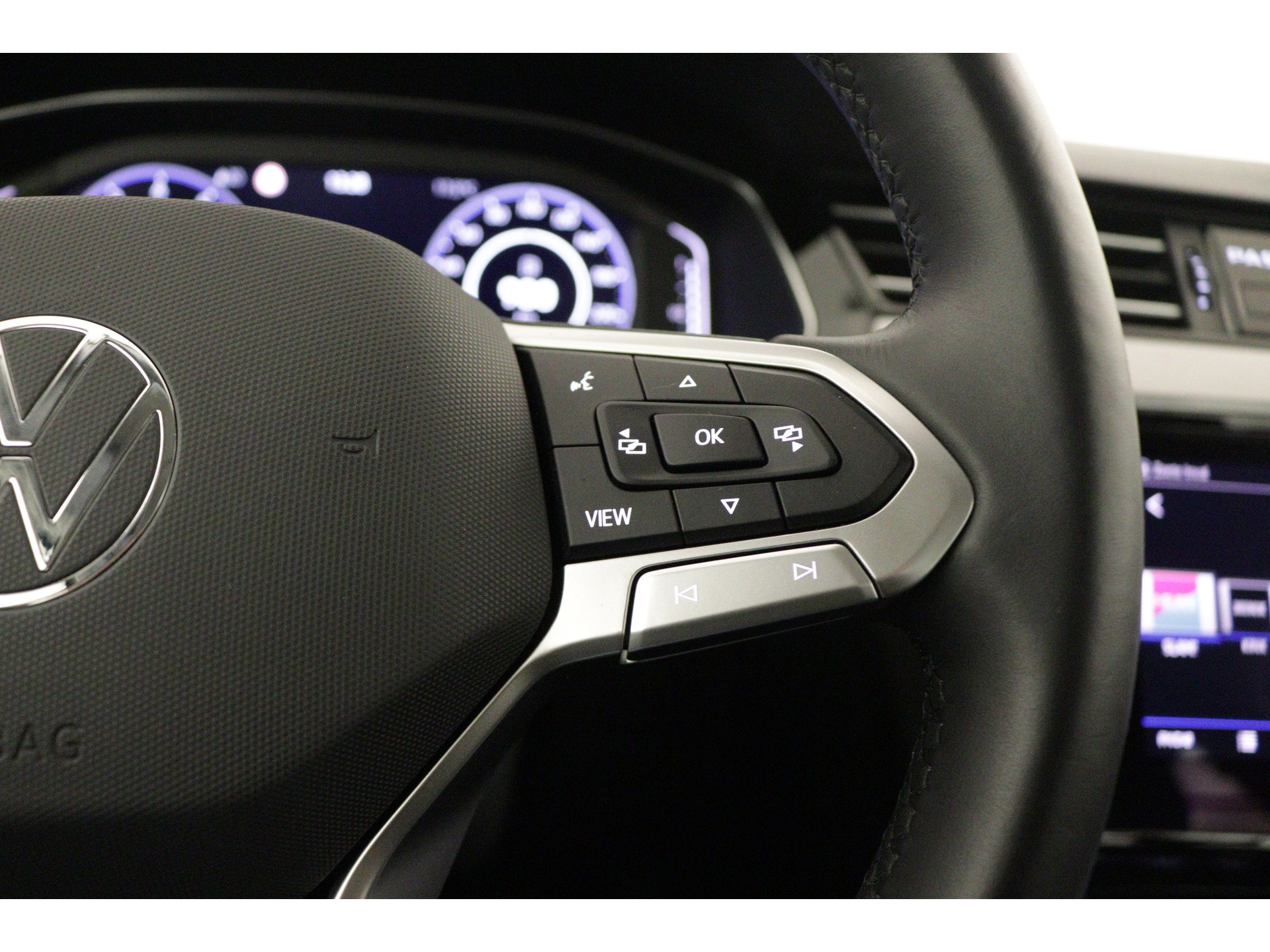 Volkswagen - Passat Variant 1.5 TSI Business - 2022