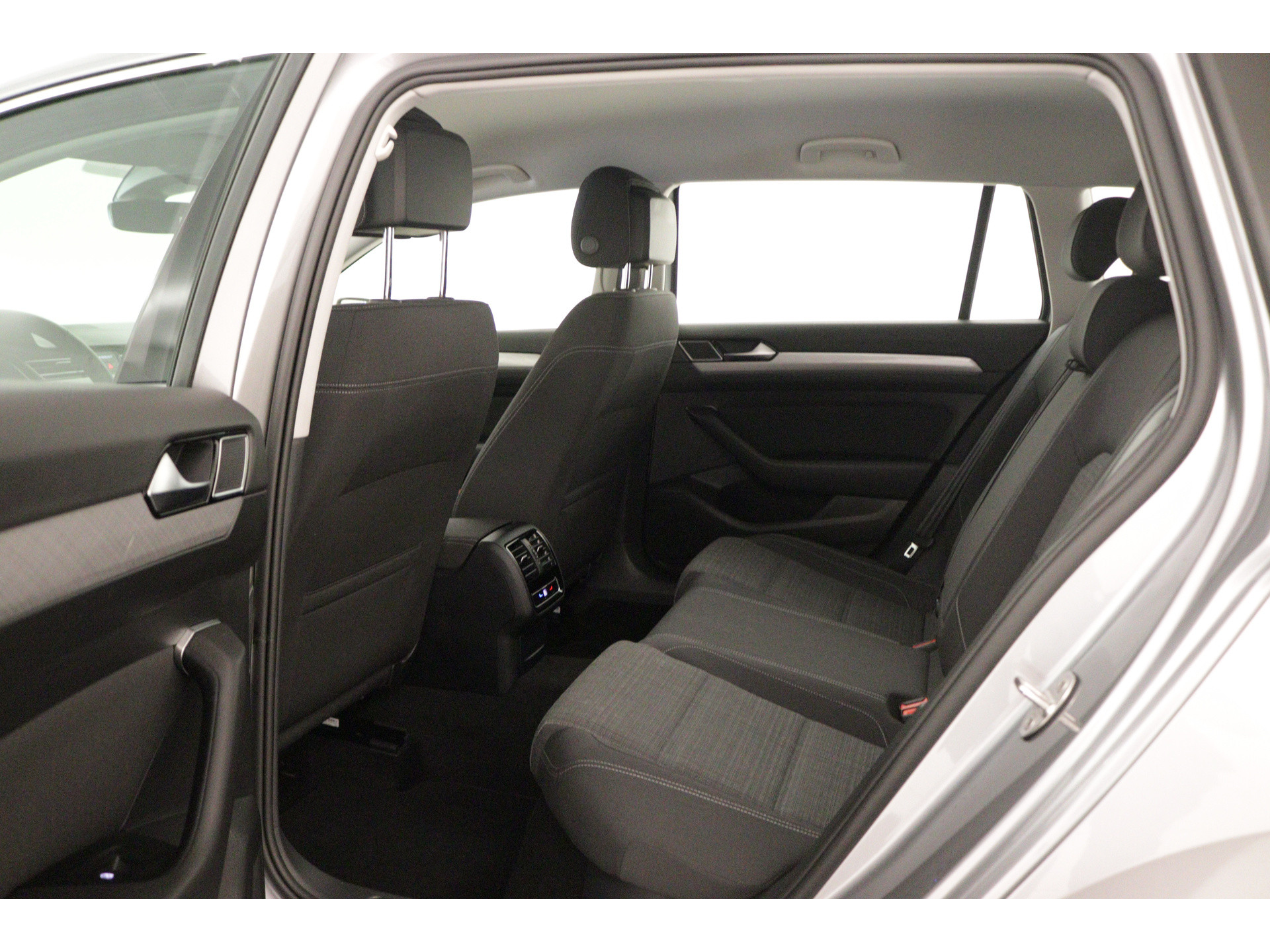 Volkswagen - Passat Variant 1.5 TSI Business - 2022