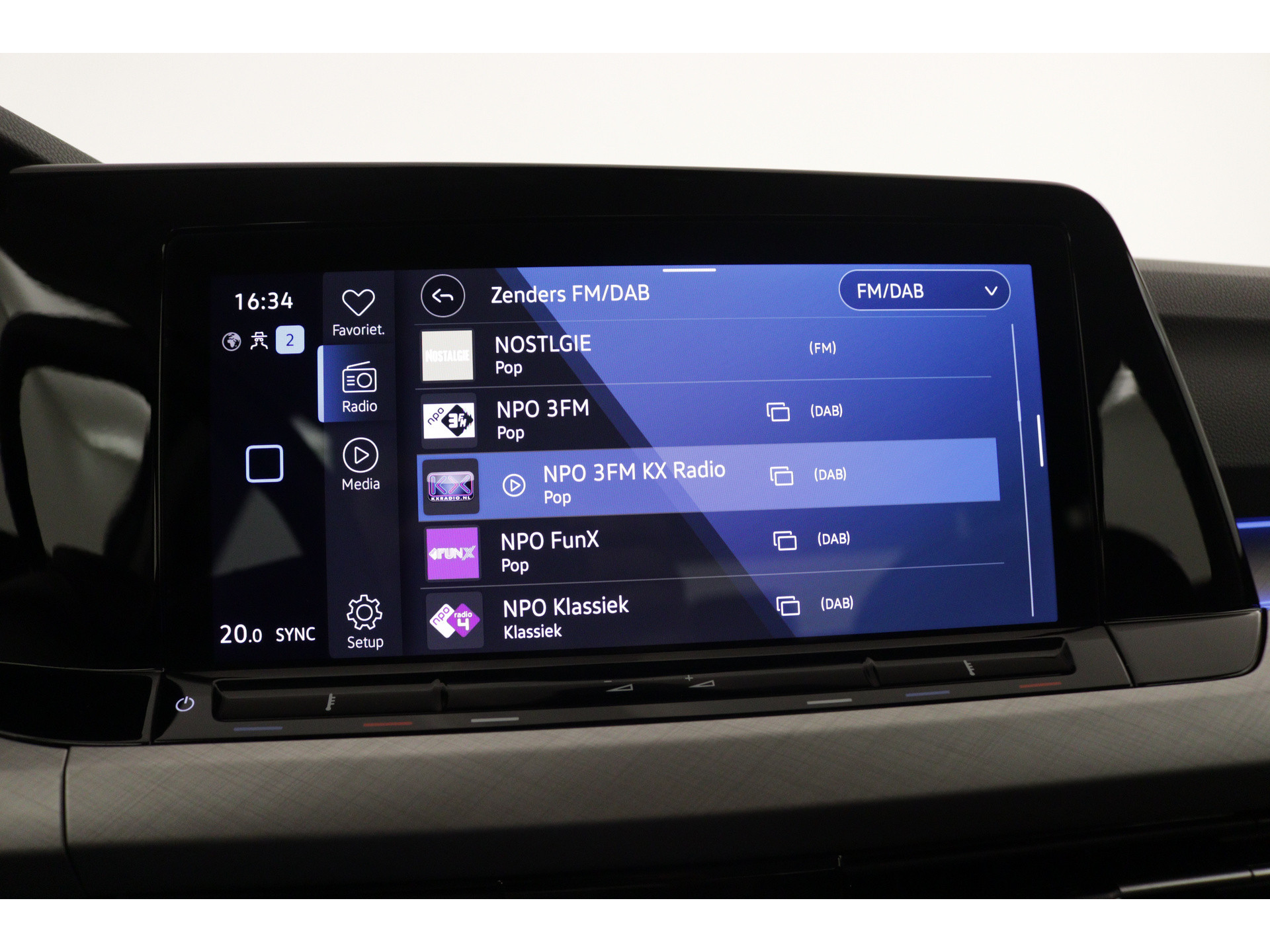 Volkswagen - Golf 1.0 eTSI Life - 2022