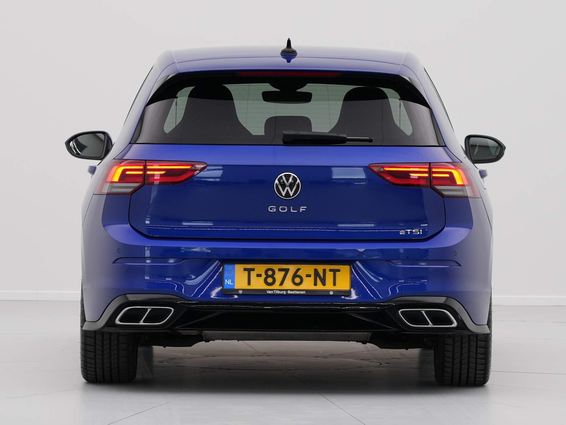 Volkswagen - Golf 1.5 eTSI 130pk DSG R-Line - 2023