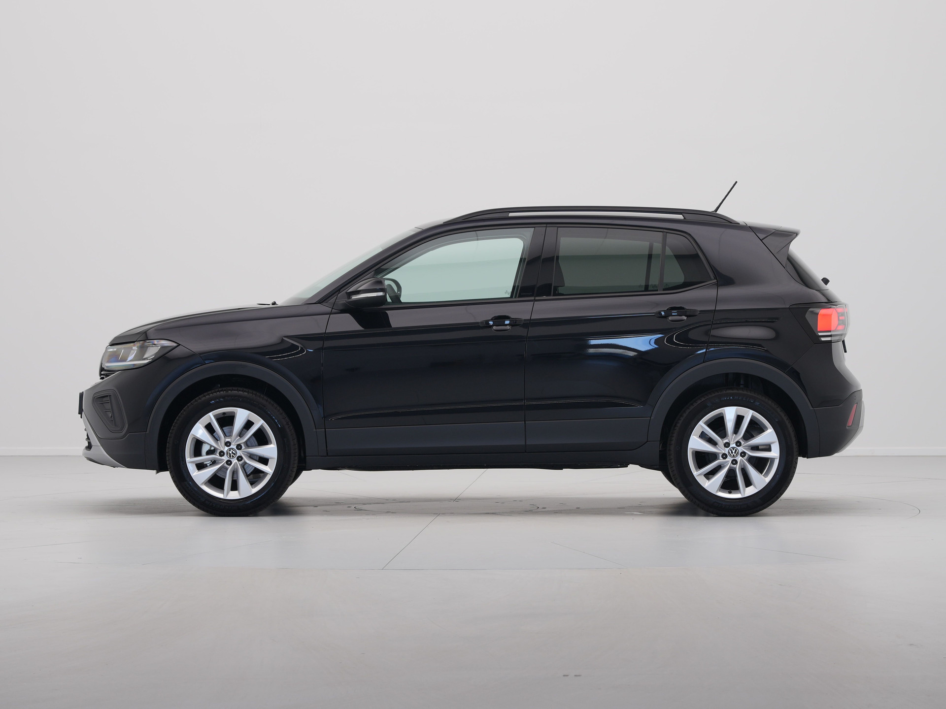 Volkswagen - T-Cross 1.0 TSI 95 5MT Life Edition - 2024