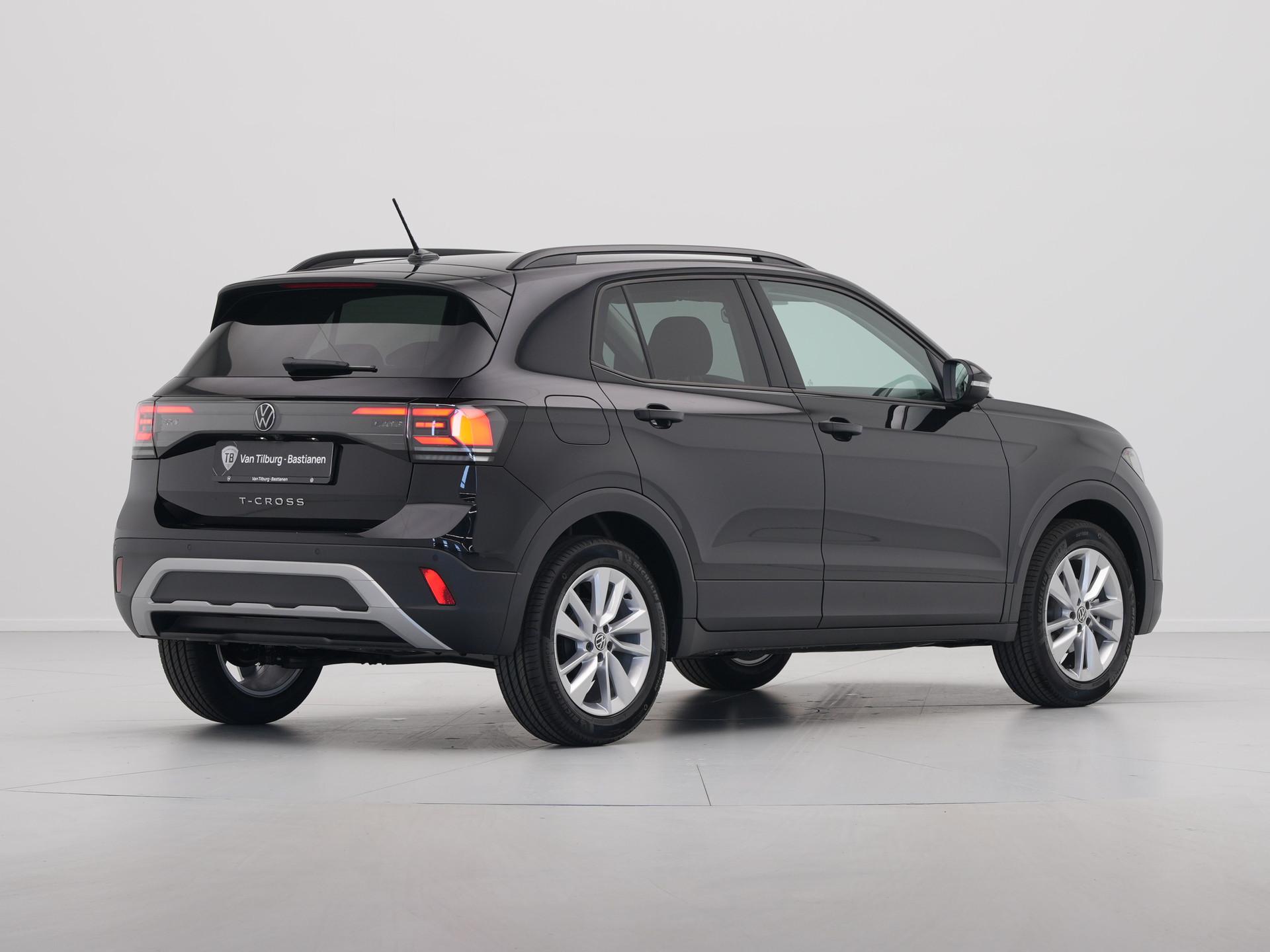 Volkswagen - T-Cross 1.0 TSI 95 5MT Life Edition - 2024