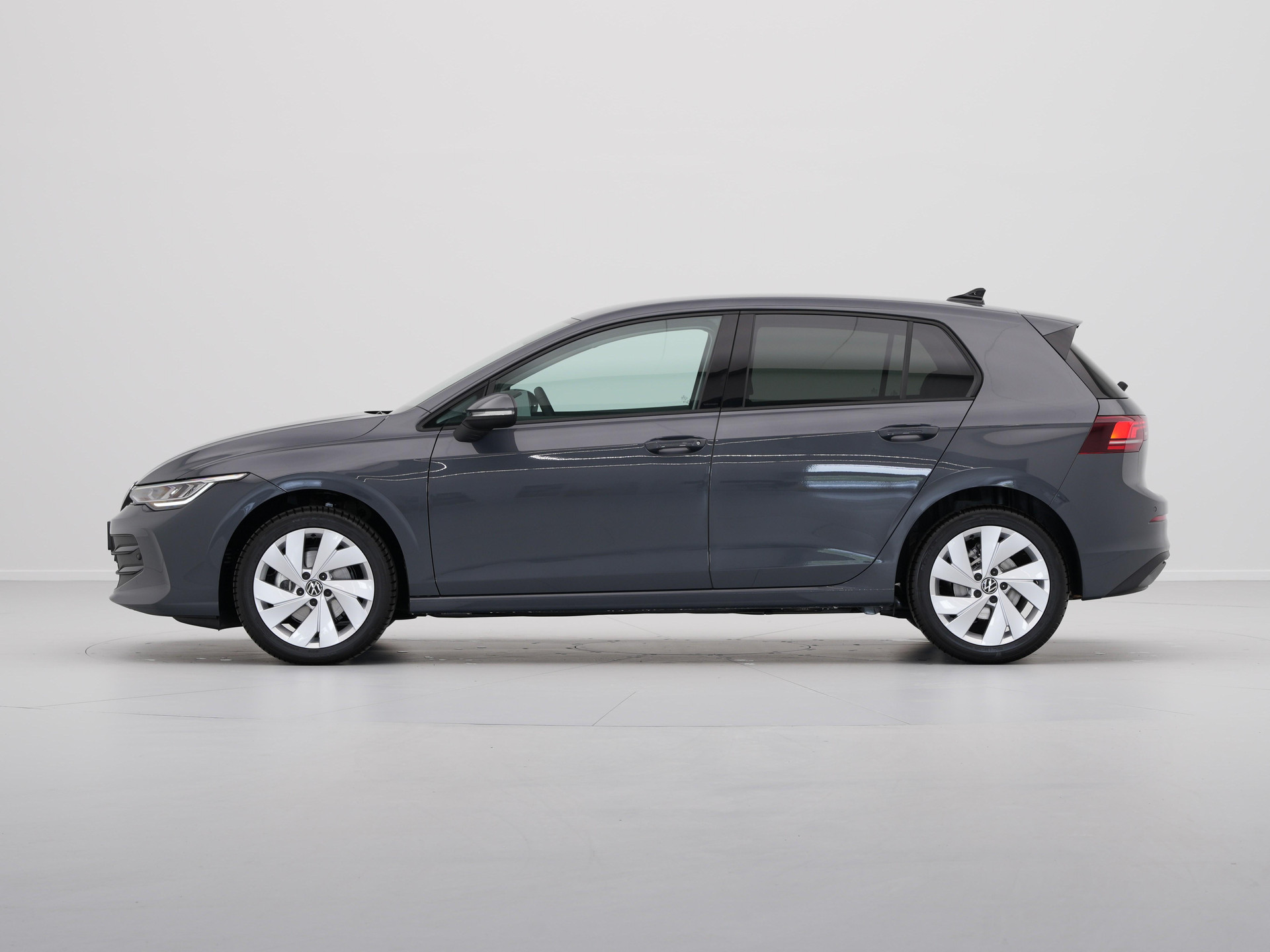 Volkswagen - Golf 1.5 eTSI 116 7DSG Life Edition - 2024