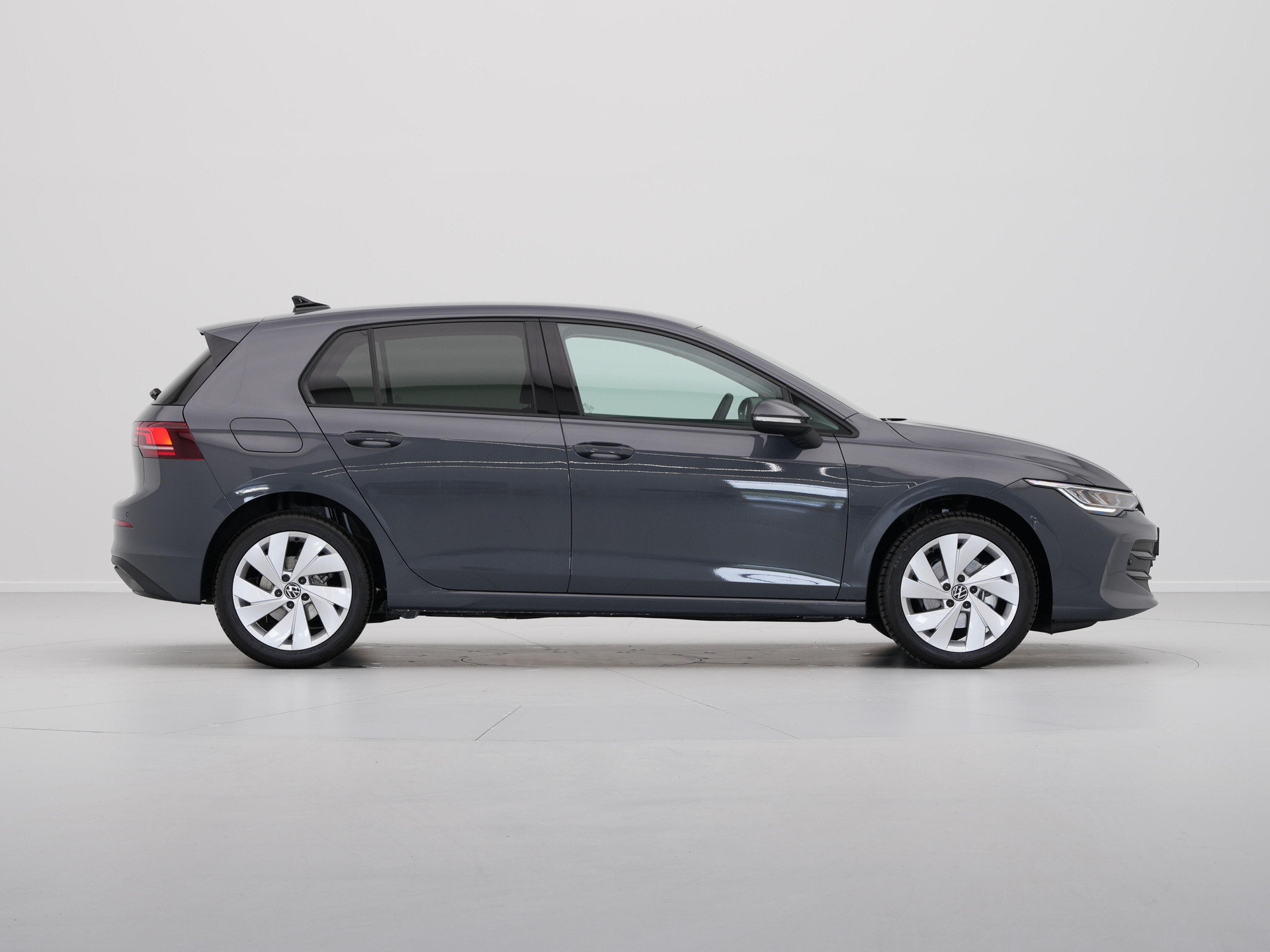 Volkswagen - Golf 1.5 eTSI 116 7DSG Life Edition - 2024