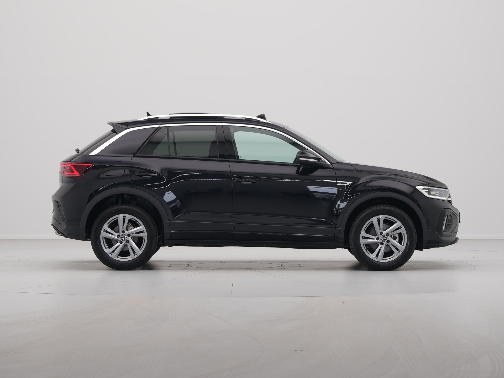 Volkswagen - T-Roc 1.5 TSI 150 7DSG R-Line Business+ - 2024