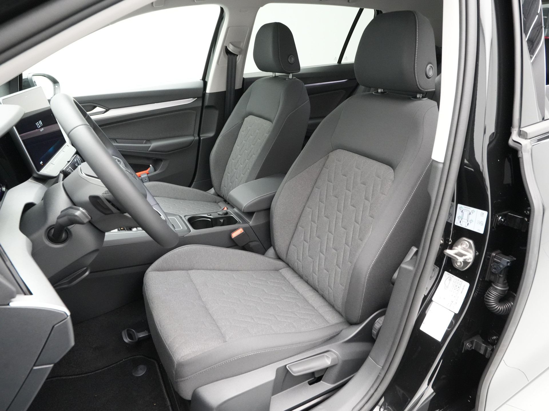 Volkswagen - GOLF Variant 1.5 eTSI 116 7DSG Life Edition - 2024