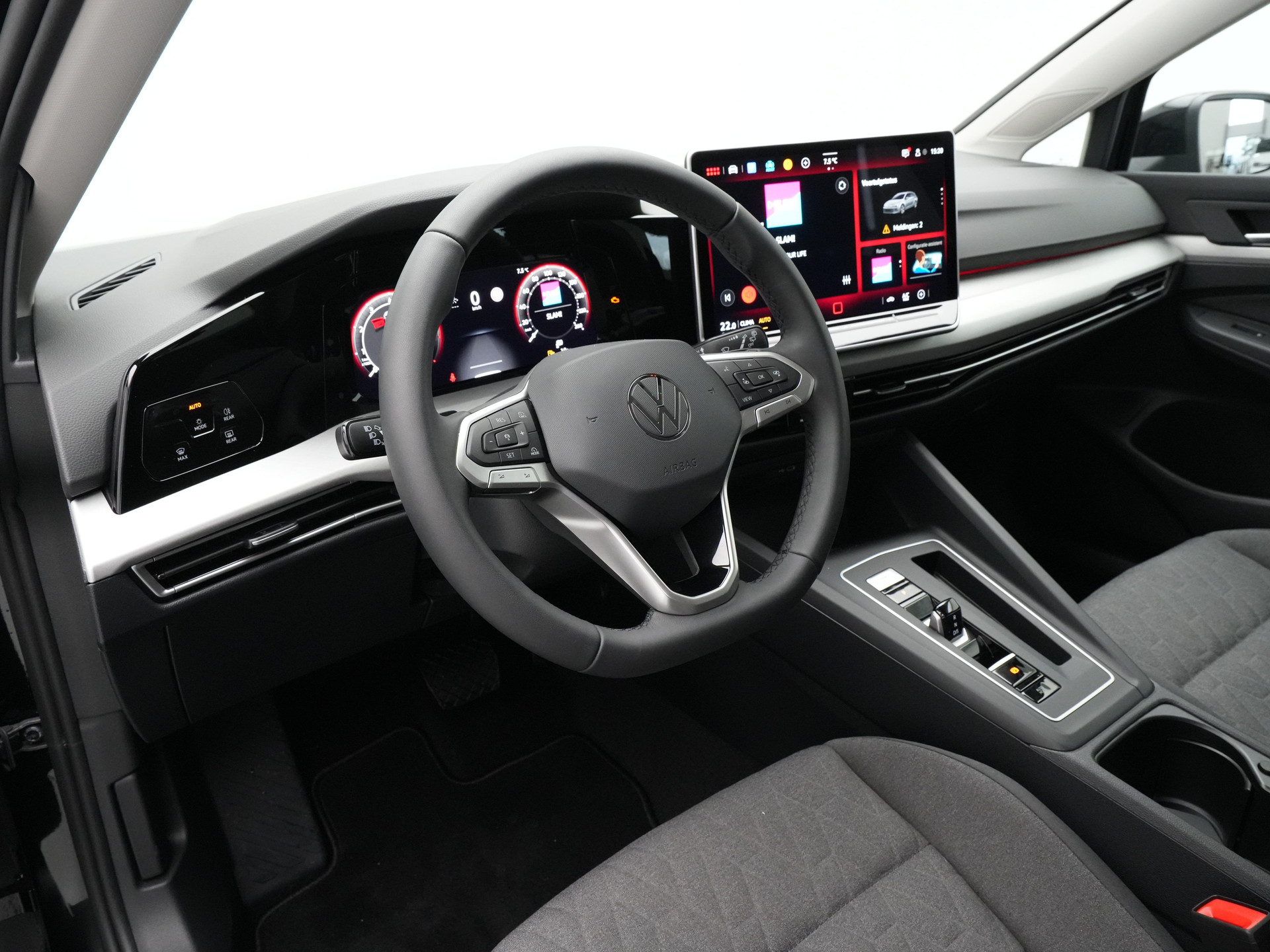 Volkswagen - GOLF Variant 1.5 eTSI 116 7DSG Life Edition - 2025