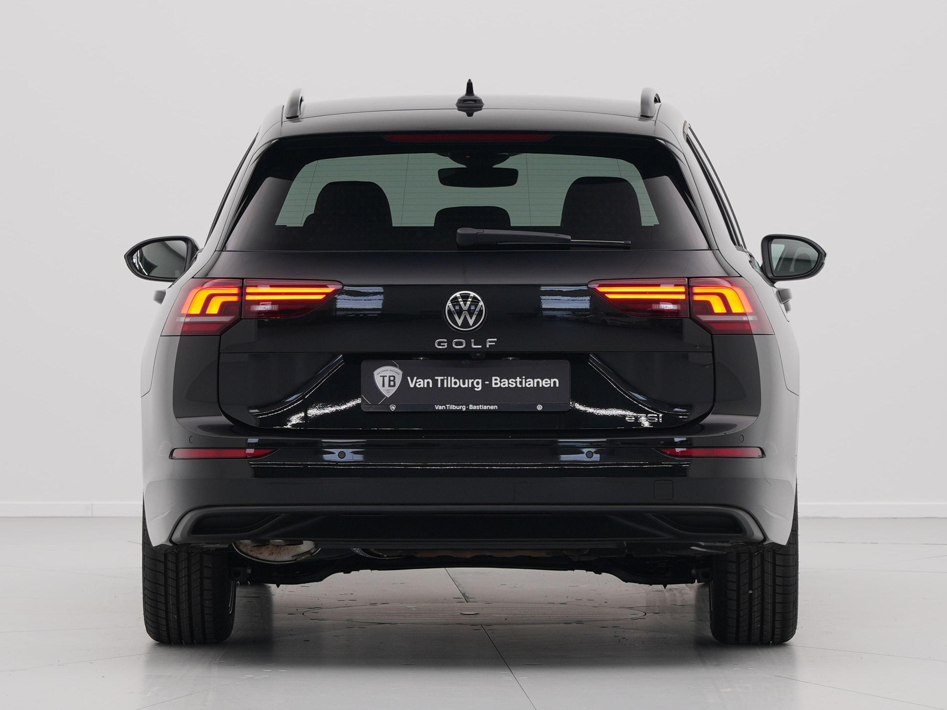 Volkswagen - GOLF Variant 1.5 eTSI 116 7DSG Life Edition - 2024