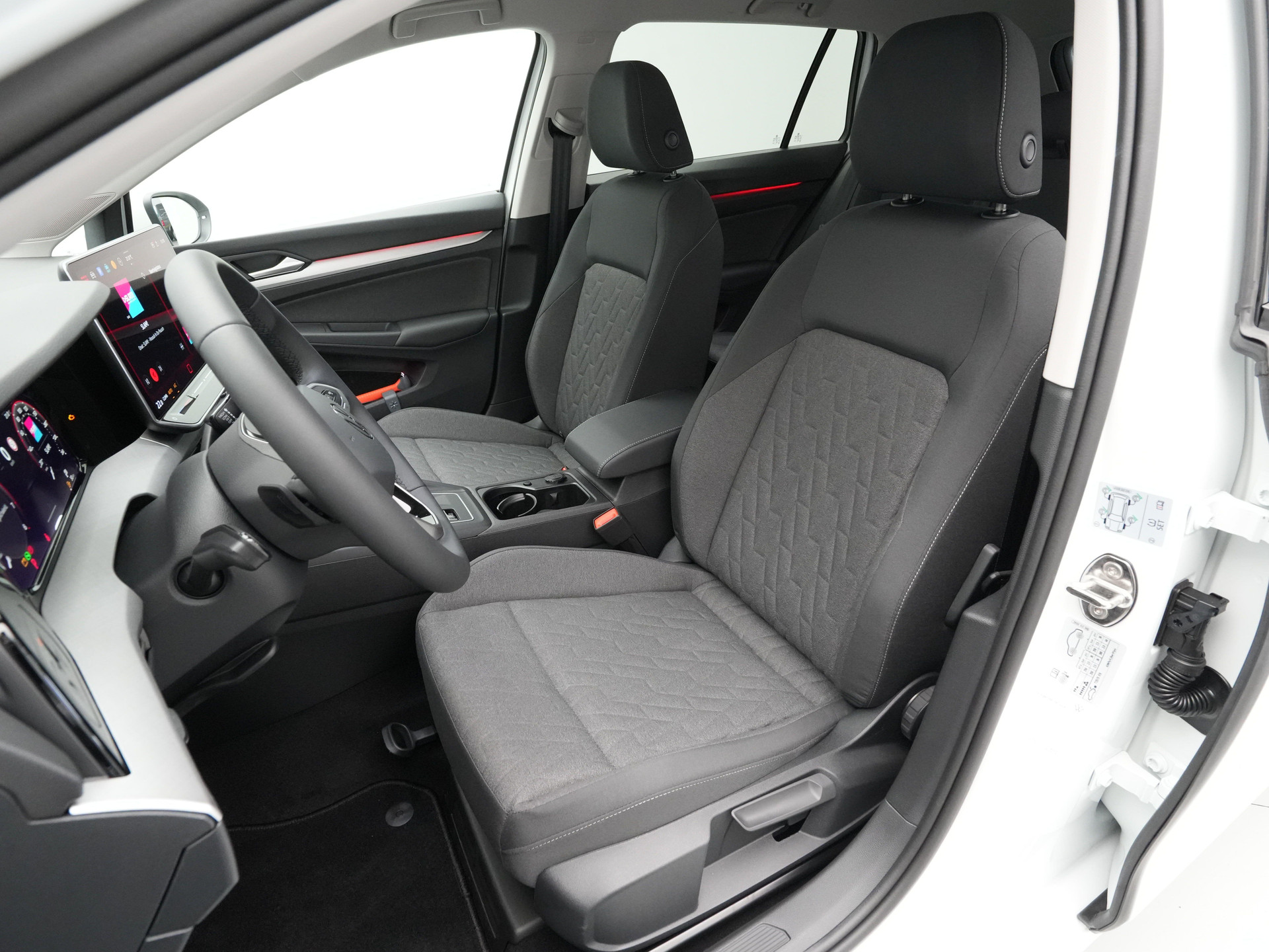 Volkswagen - GOLF Variant 1.5 eTSI 116 7DSG Life Edition - 2025