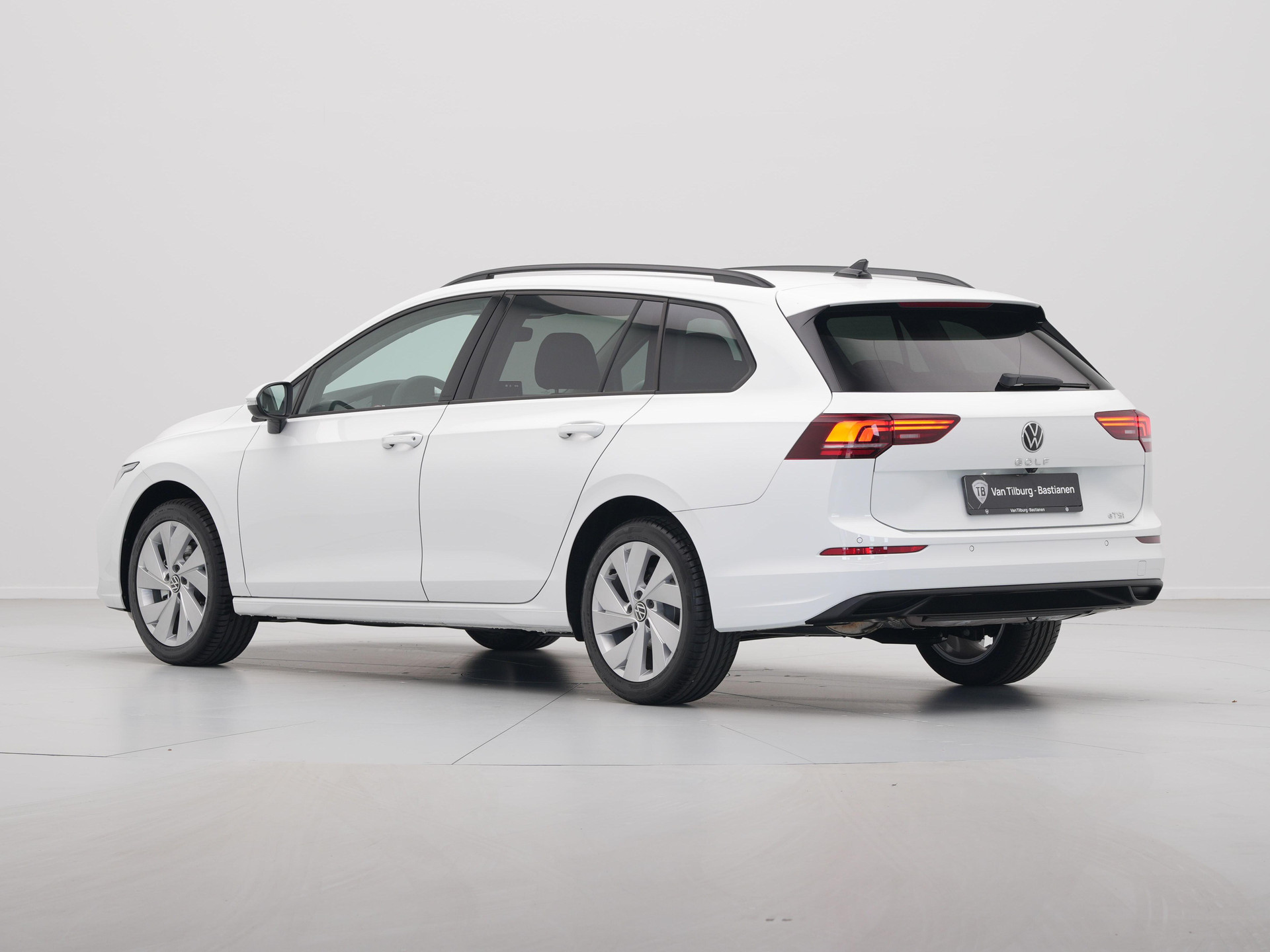 Volkswagen - GOLF Variant 1.5 eTSI 116 7DSG Life Edition - 2024