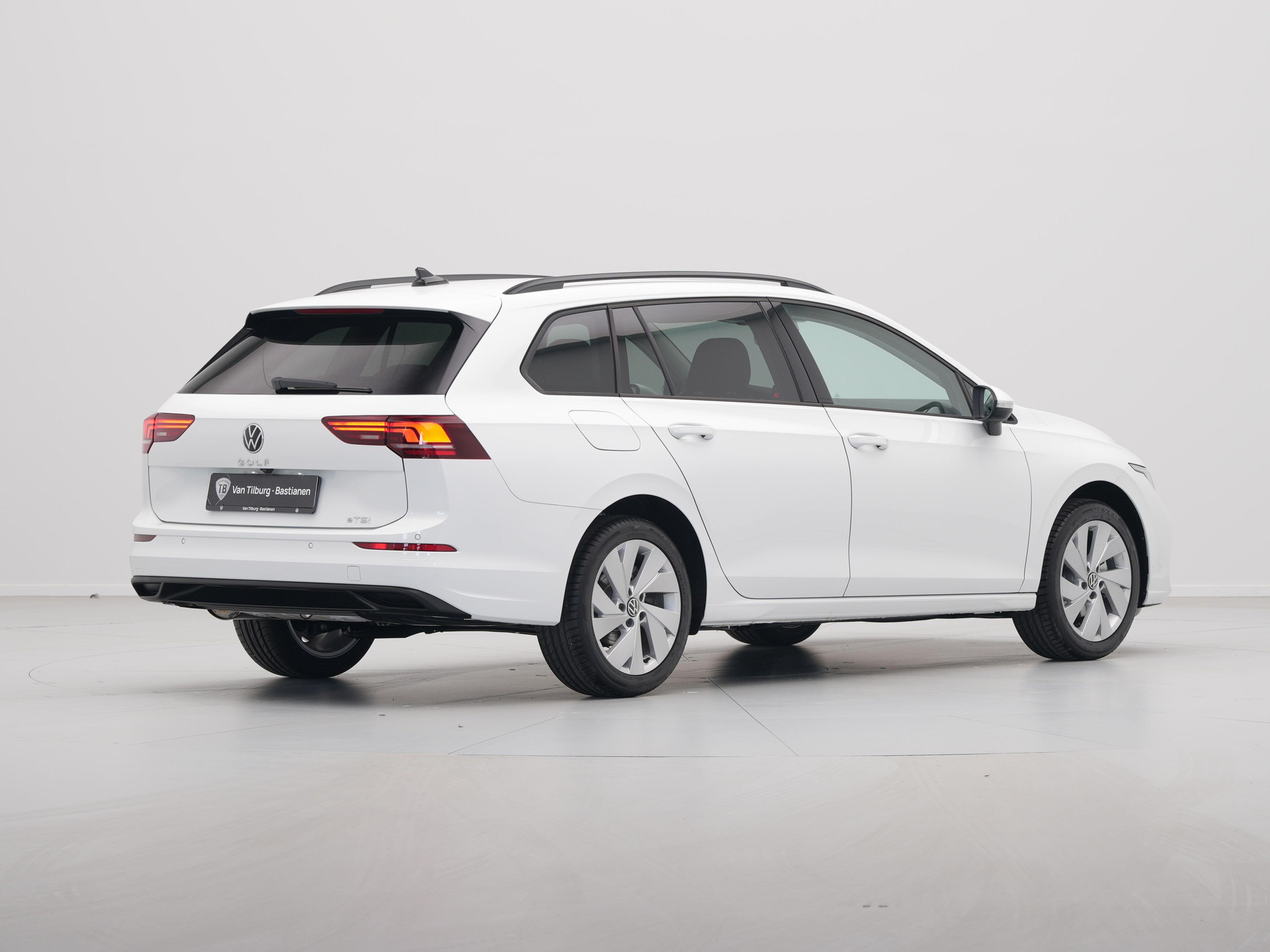 Volkswagen - GOLF Variant 1.5 eTSI 116 7DSG Life Edition - 2024