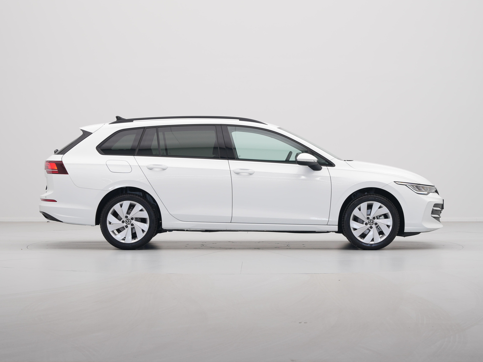 Volkswagen - GOLF Variant 1.5 eTSI 116 7DSG Life Edition - 2024
