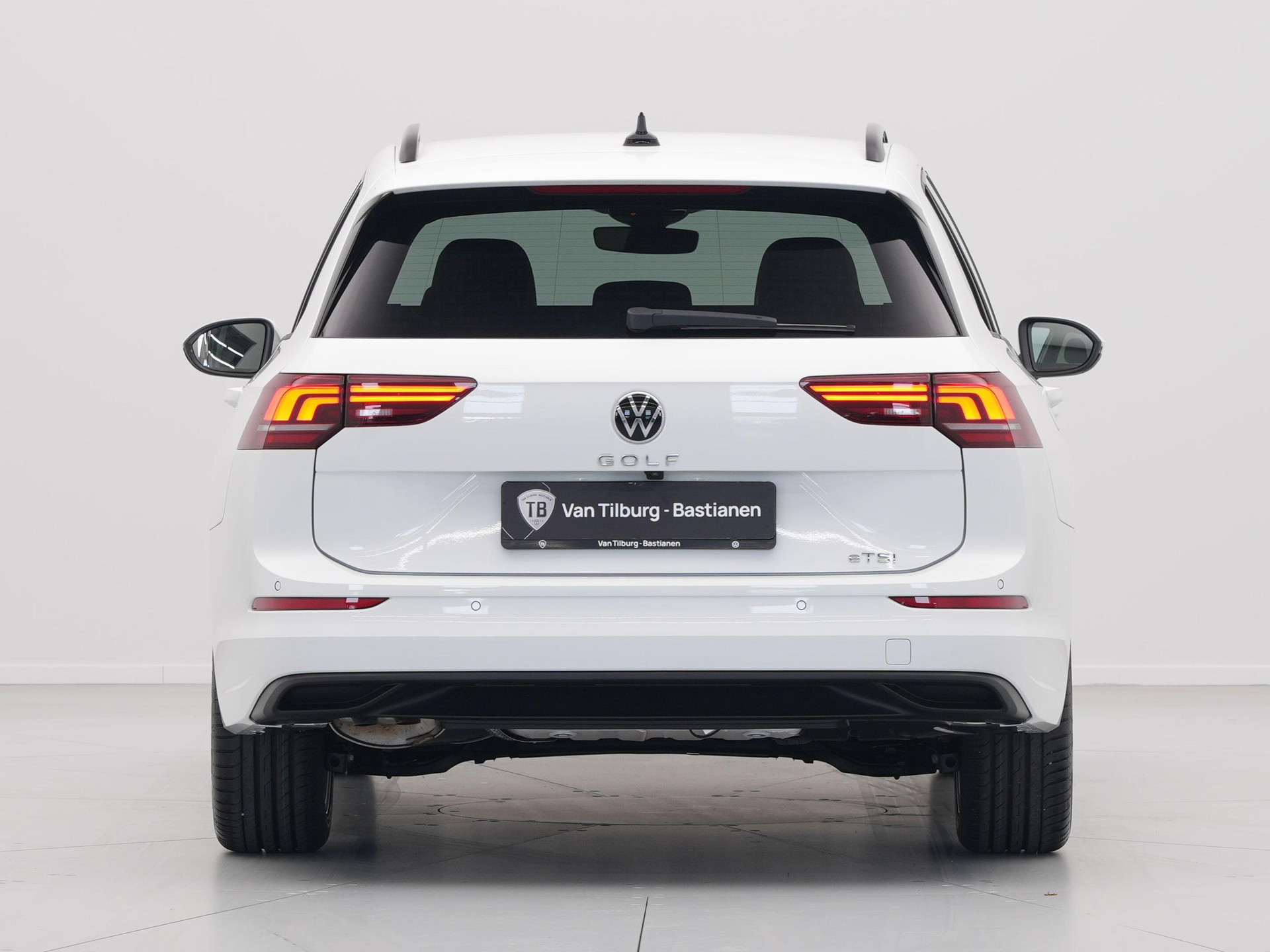 Volkswagen - GOLF Variant 1.5 eTSI 116 7DSG Life Edition - 2024