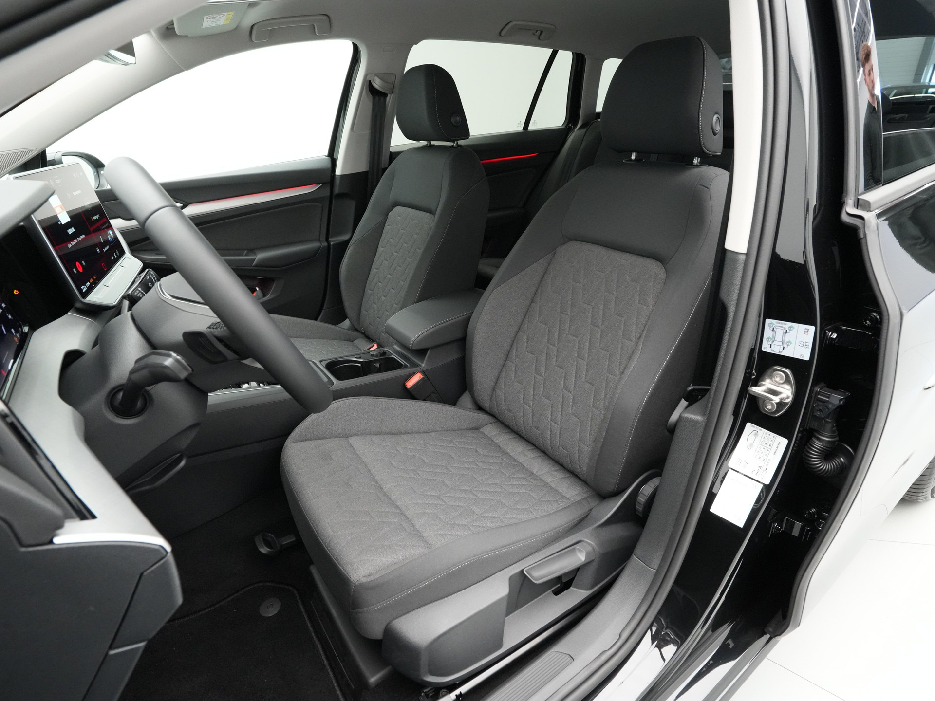 Volkswagen - GOLF Variant 1.5 eTSI 116 7DSG Life Edition - 2024