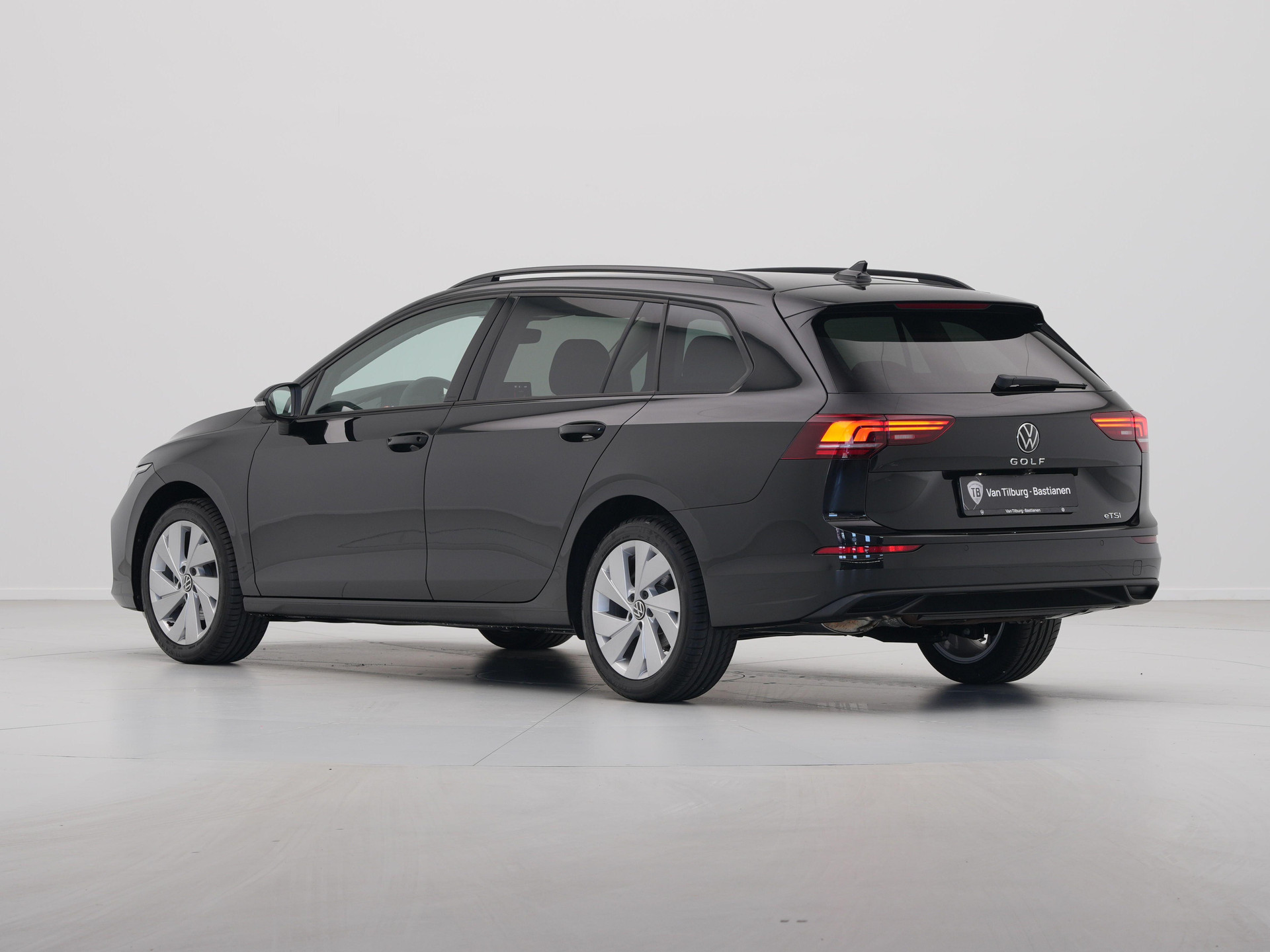 Volkswagen - GOLF Variant 1.5 eTSI 116 7DSG Life Edition - 2024