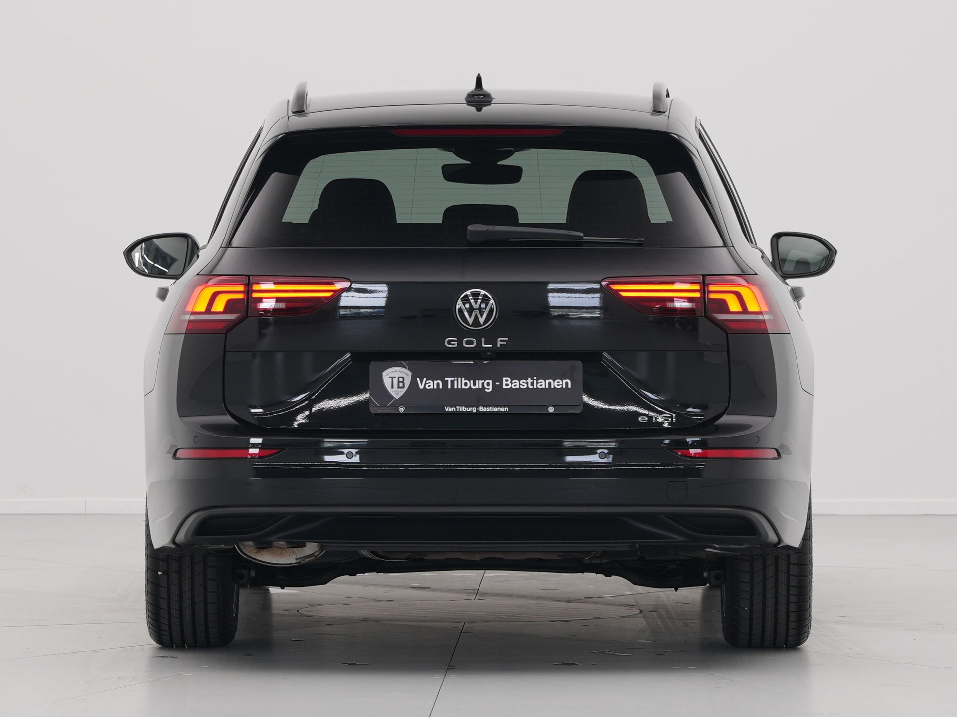 Volkswagen - GOLF Variant 1.5 eTSI 116 7DSG Life Edition - 2024