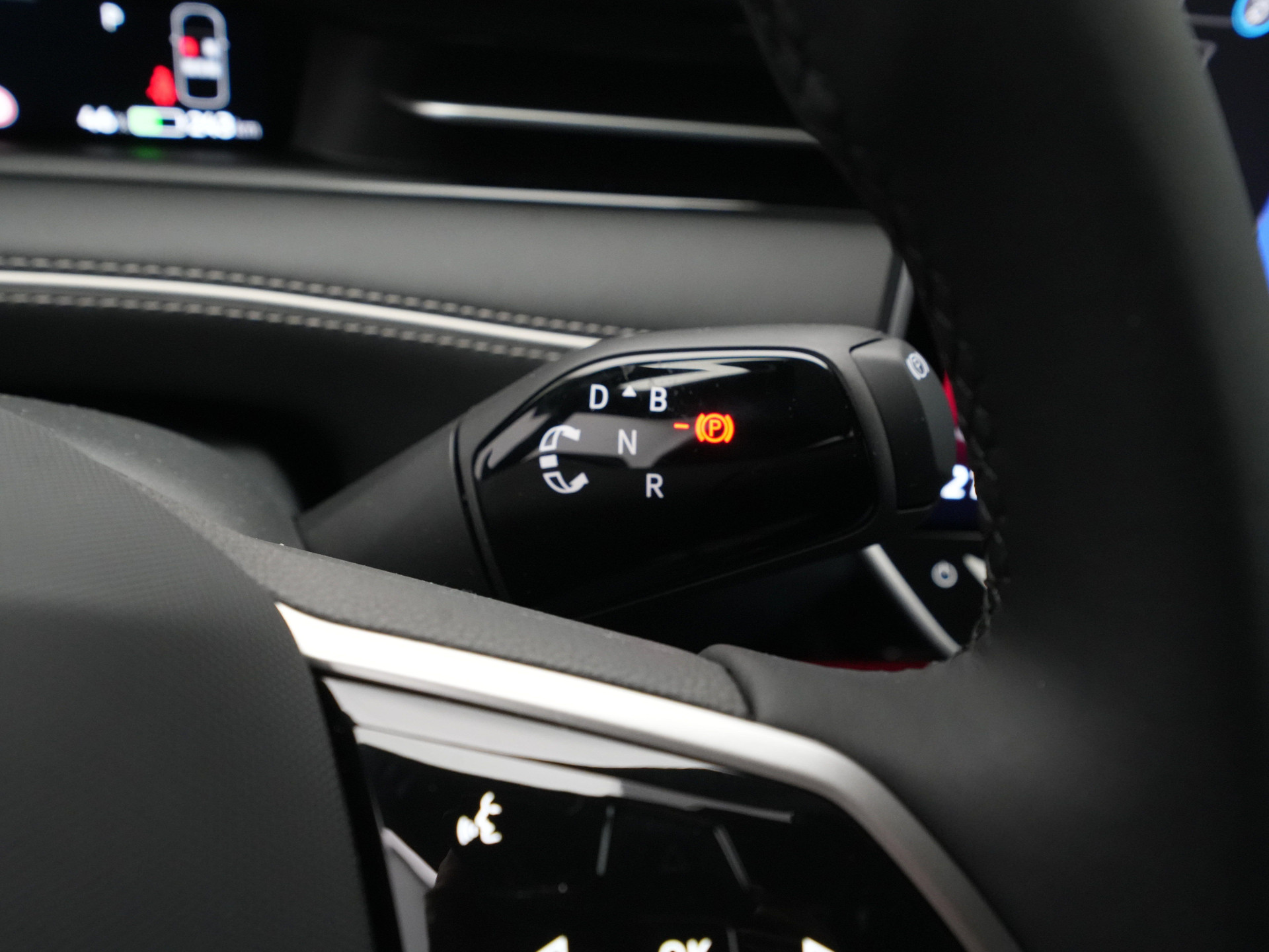 Volkswagen - ID.7 Tourer 77 kWh Elektromotor 286 1AT Pro Business - 2025