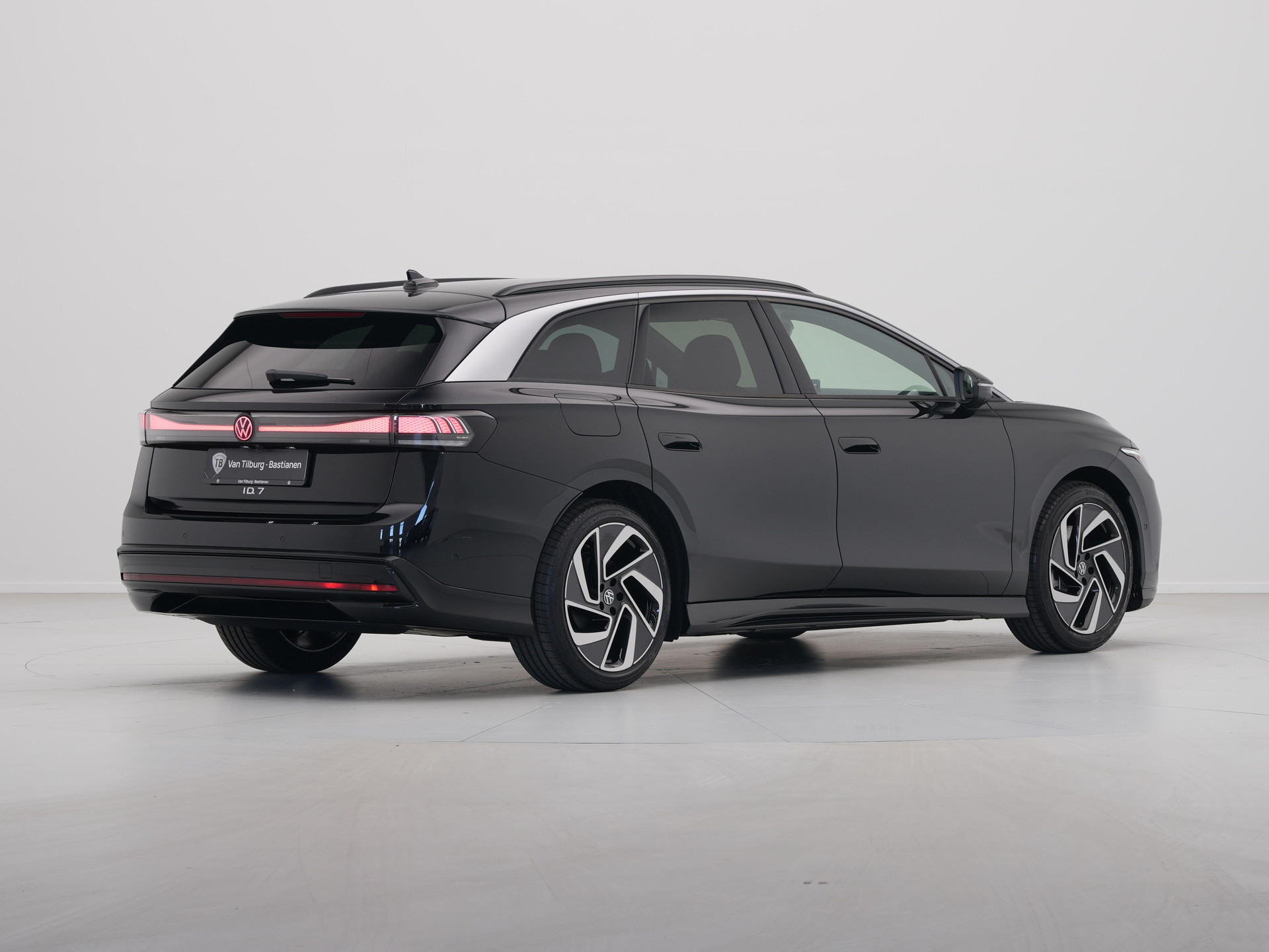 Volkswagen - ID.7 Tourer 77 kWh Elektromotor 286 1AT Pro Business - 2024