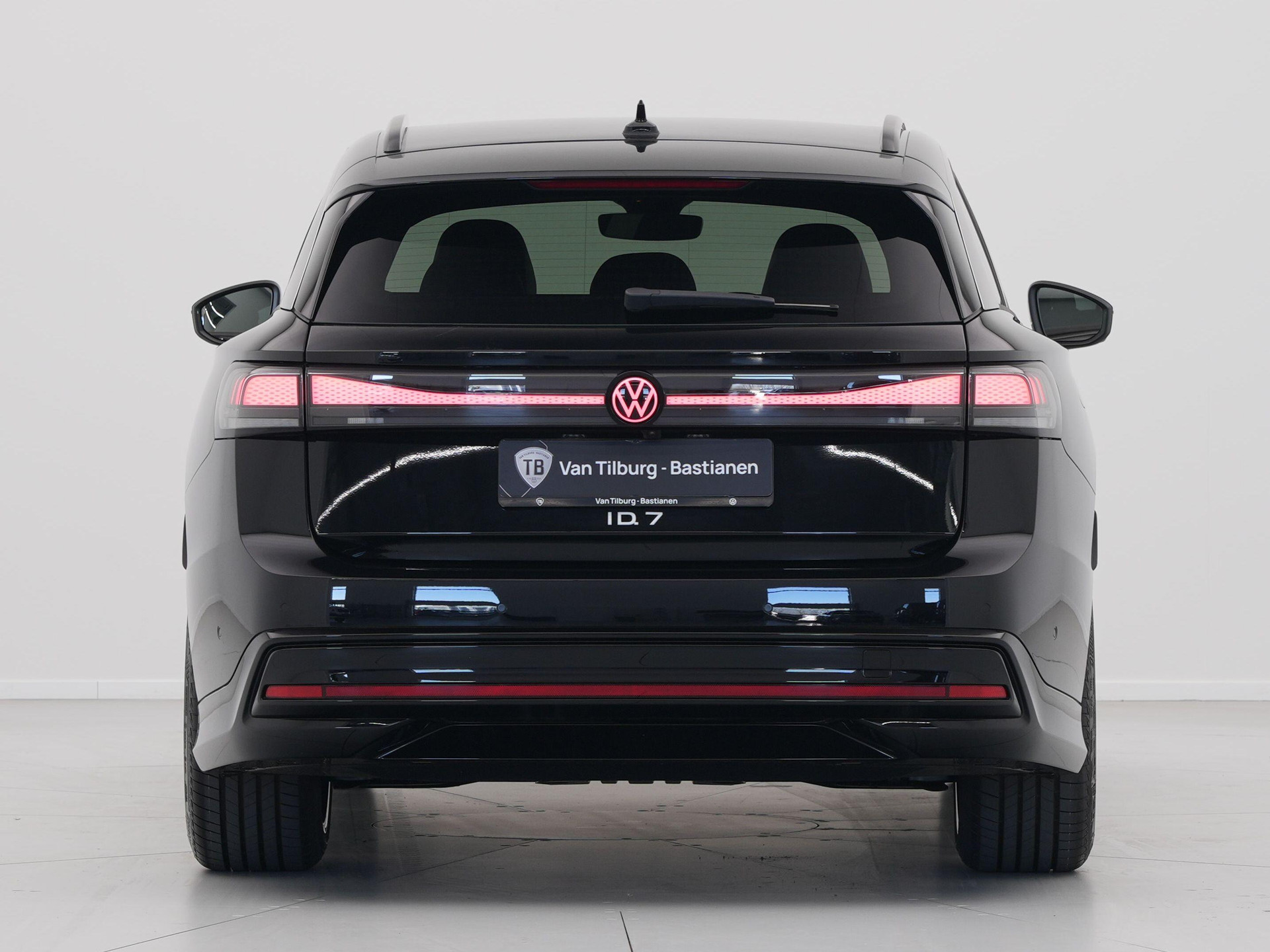Volkswagen - ID.7 Tourer 77 kWh Elektromotor 286 1AT Pro Business - 2024