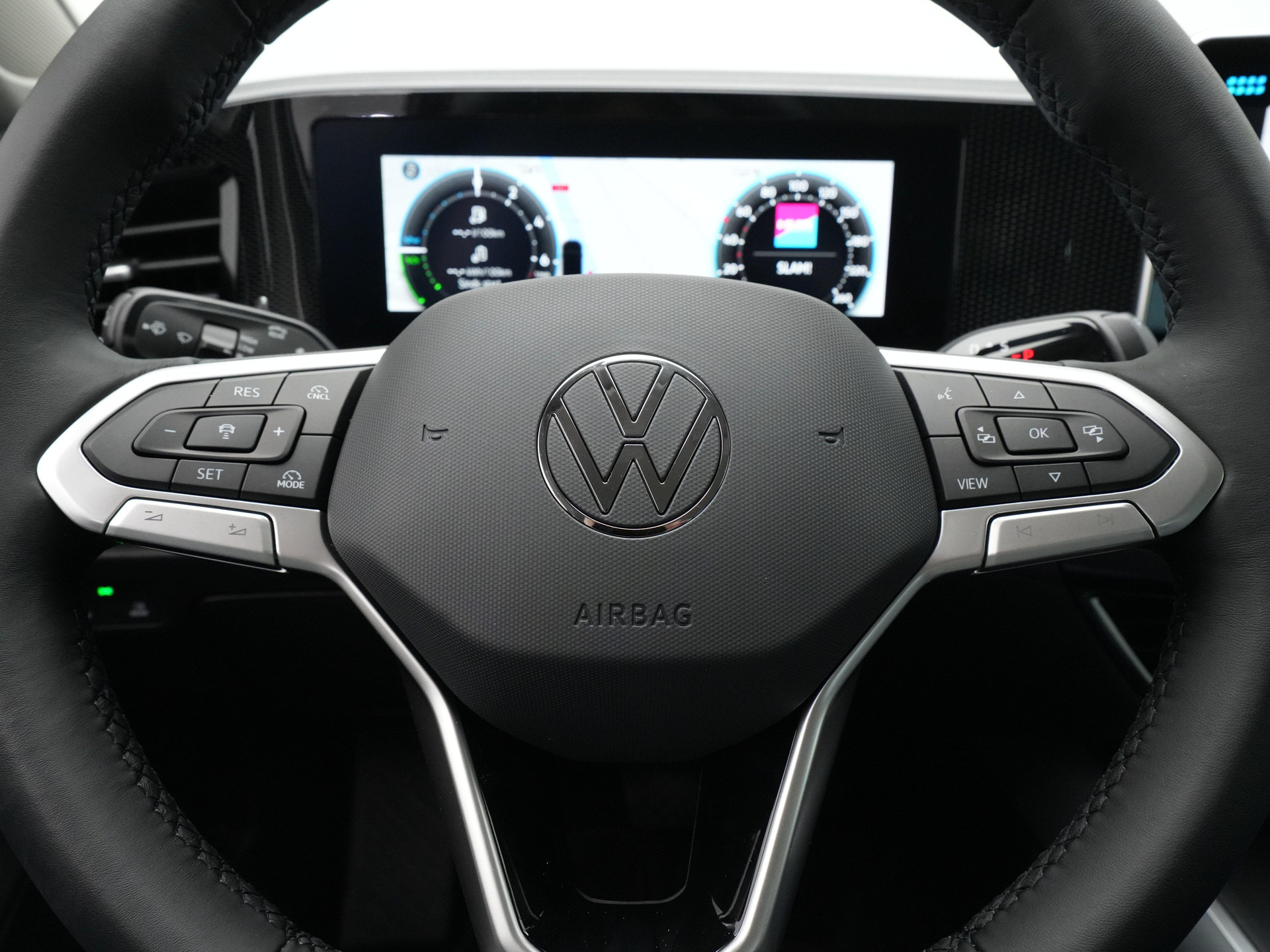Volkswagen - Passat Variant 1.5 eHybrid 204 6DSG Business - 2025